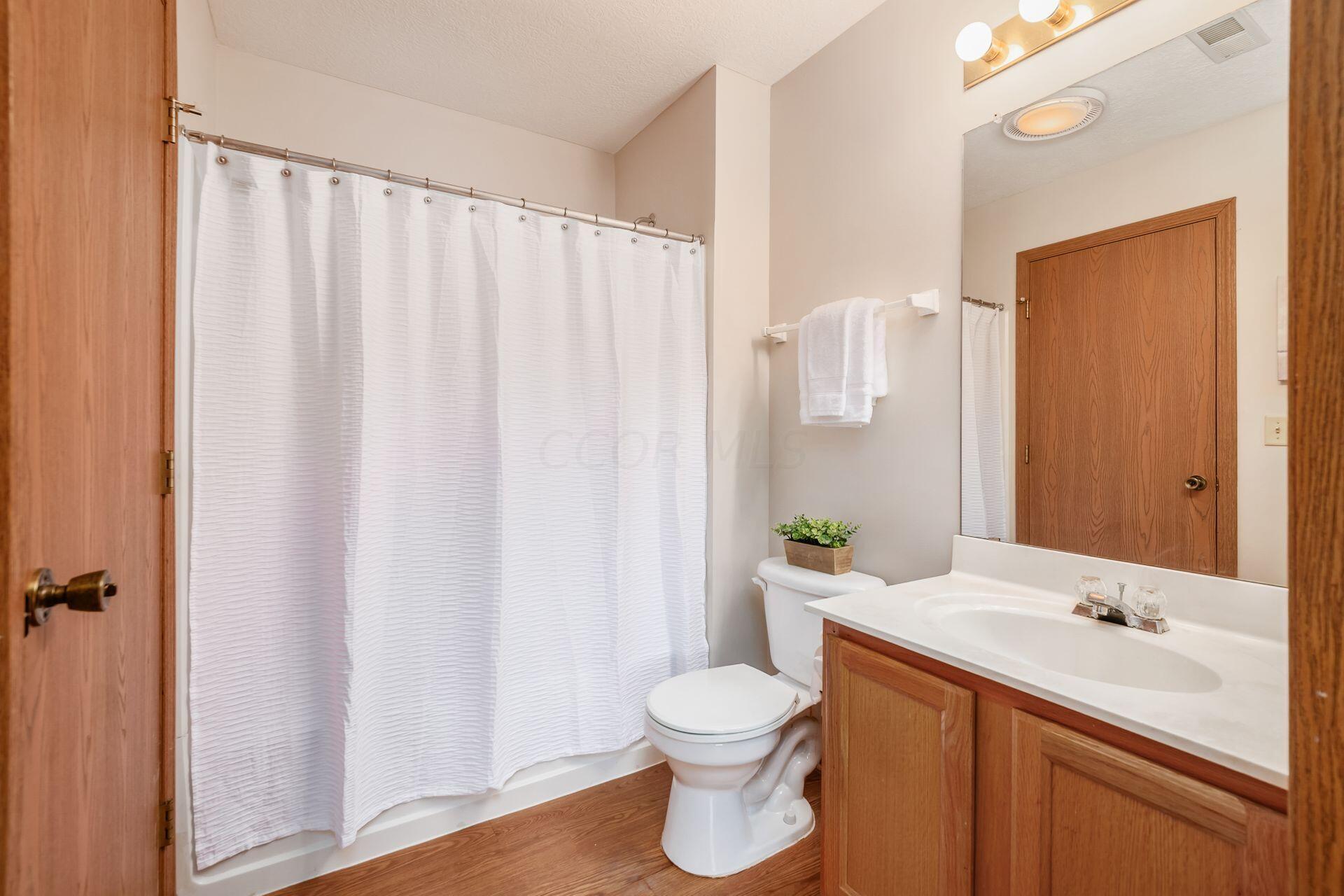 5711 Sanderling Lane