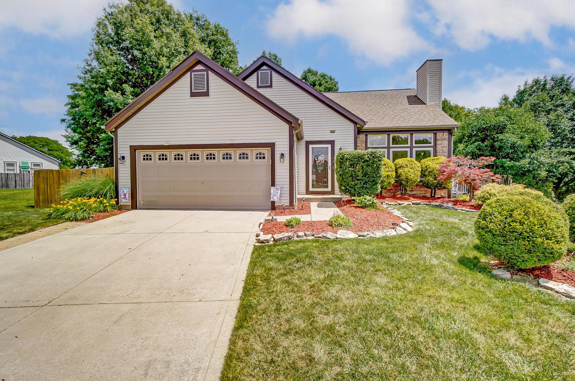 8296 Cairn Court
