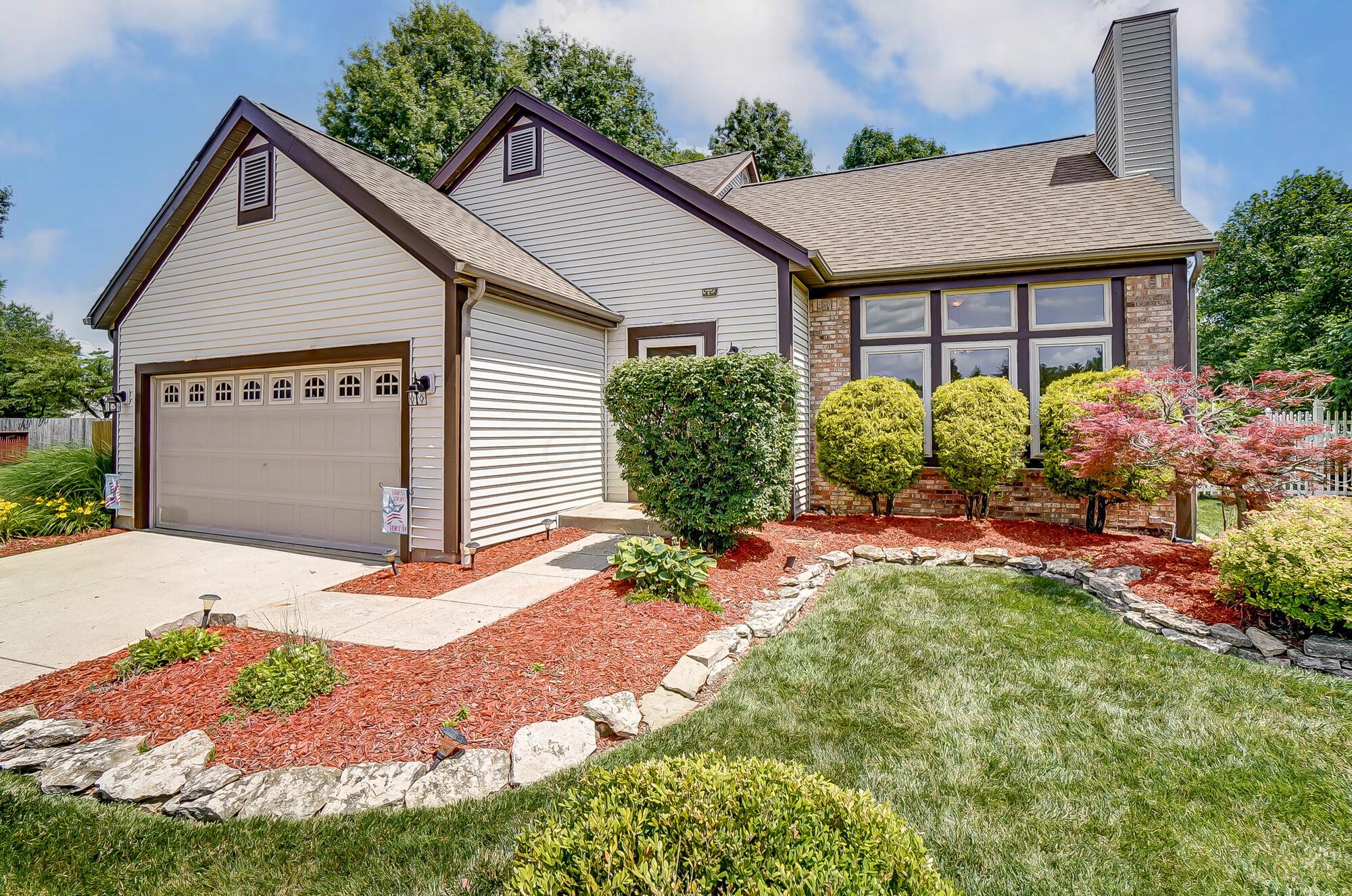 8296 Cairn Court