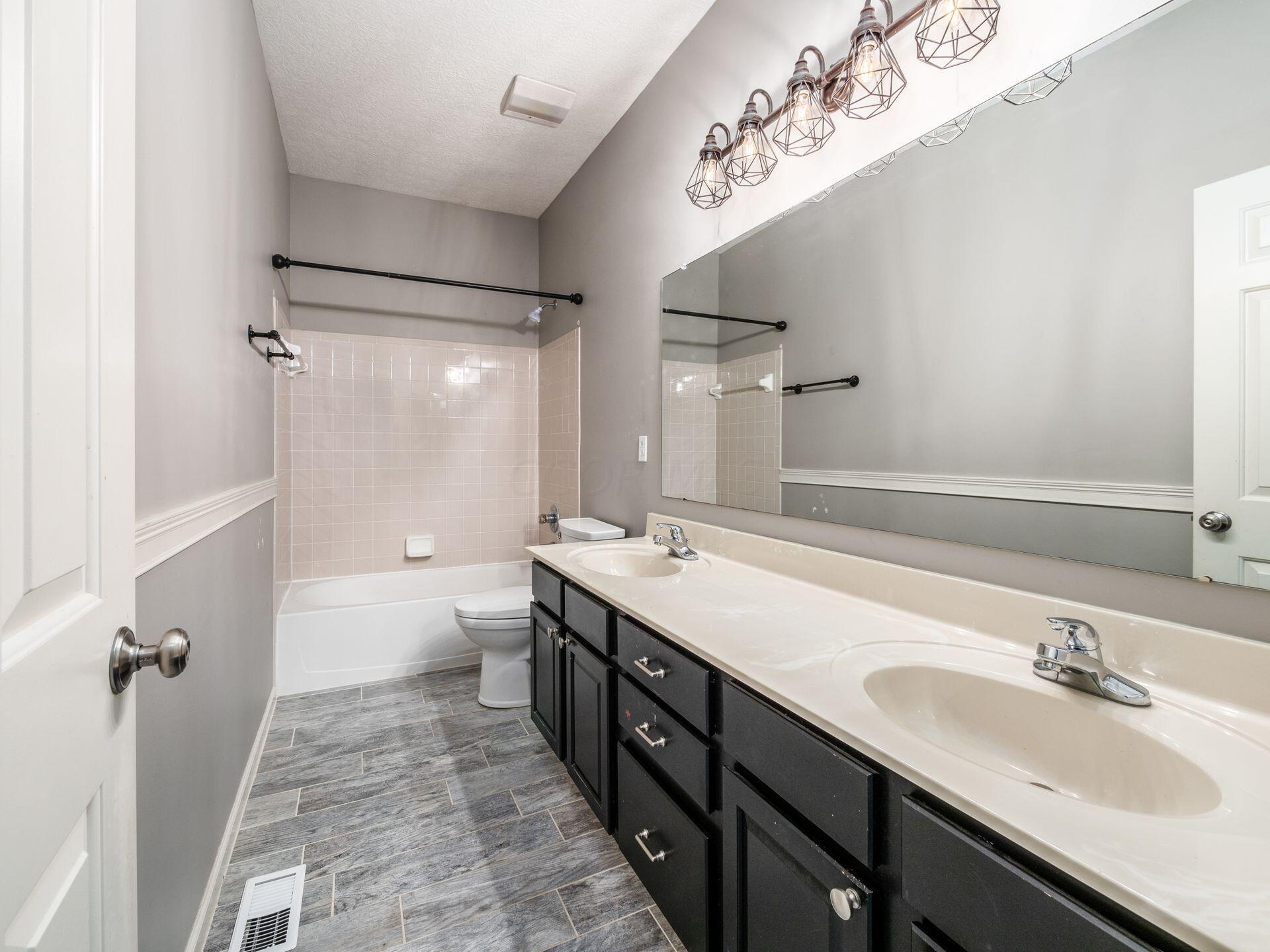 2861 Tweed Court