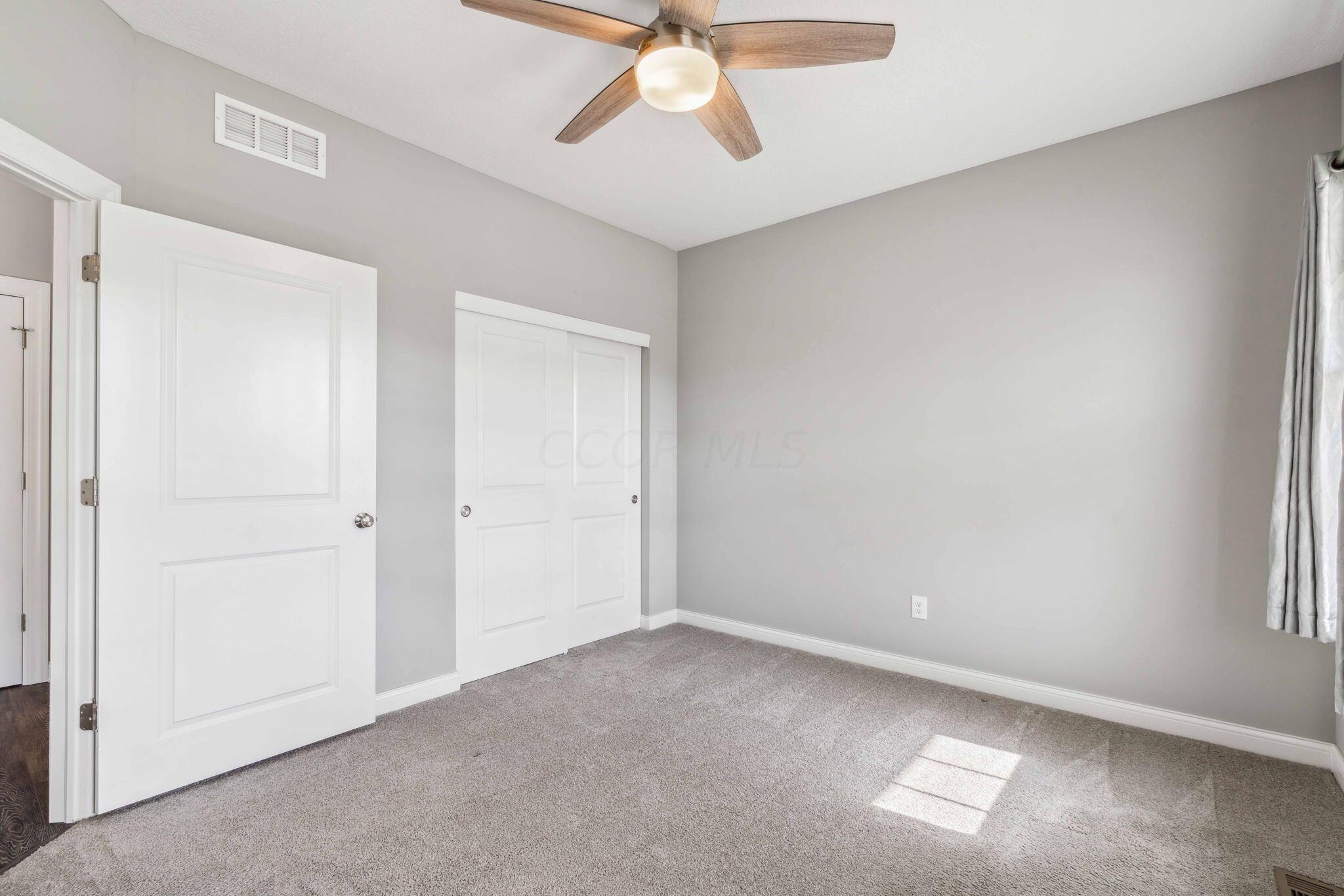709 Kelburn Lane
