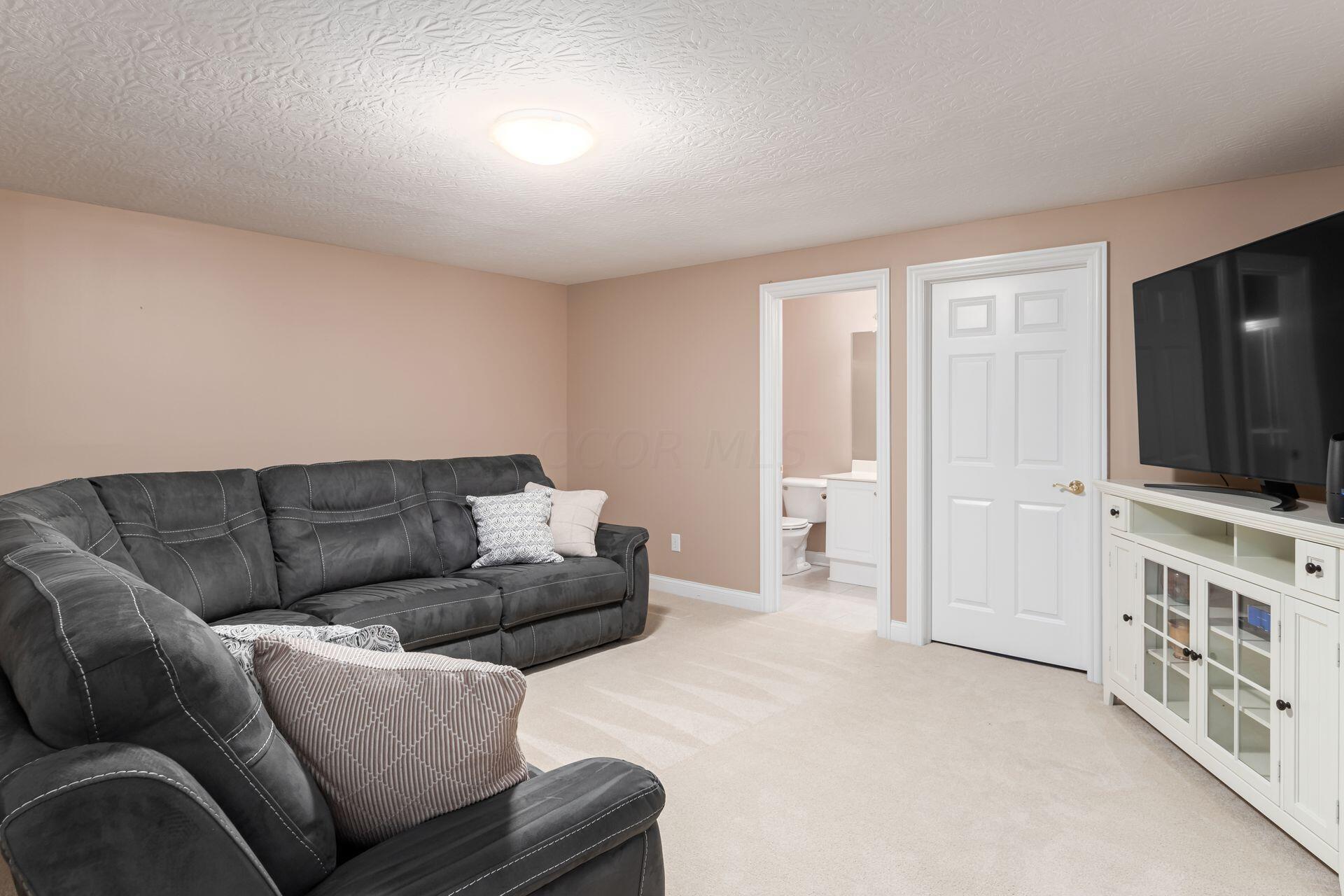 7838 Linksview Circle