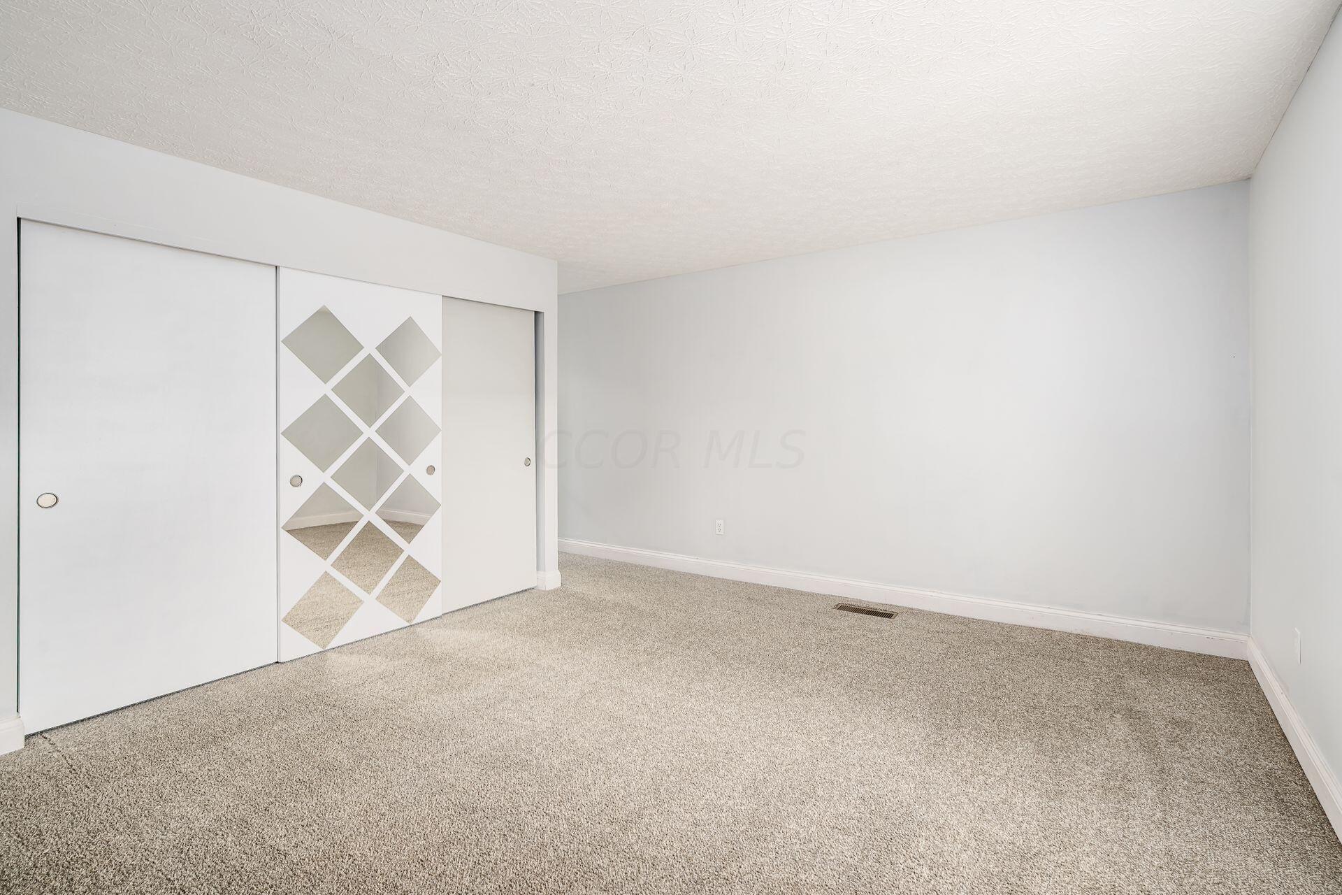 487 Old Coach Road, D