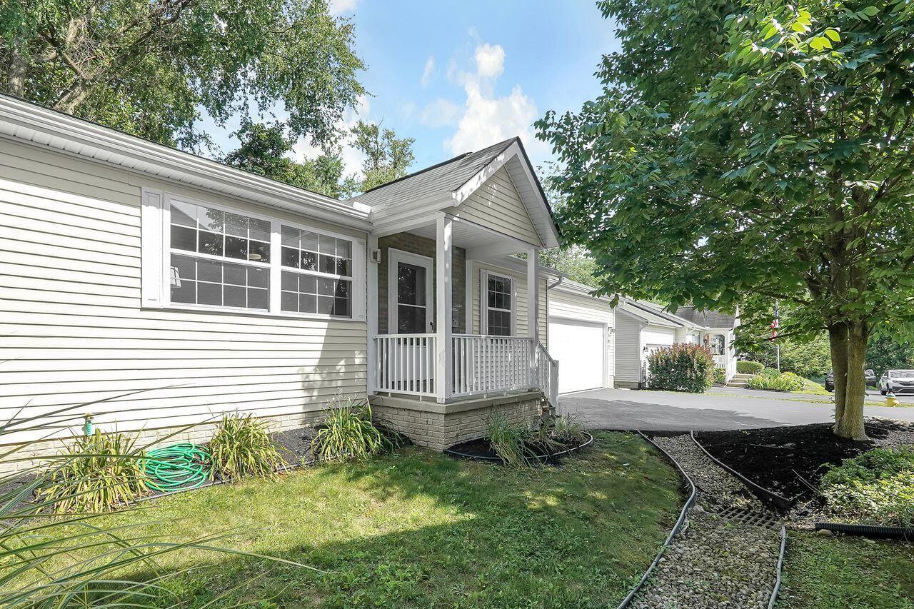582 Blakeley Place