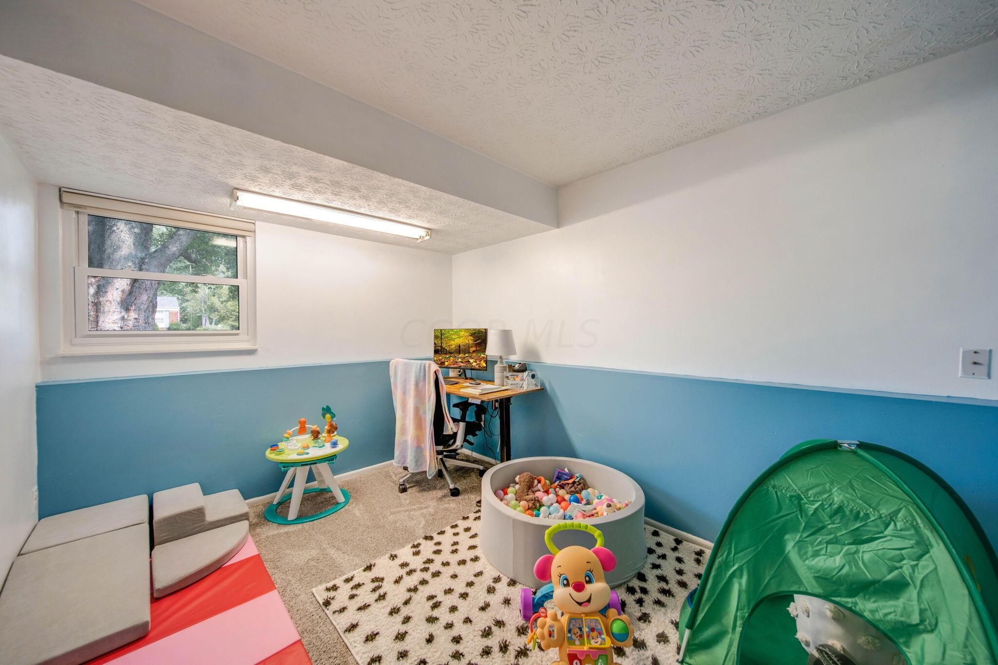181 Fairlawn Court