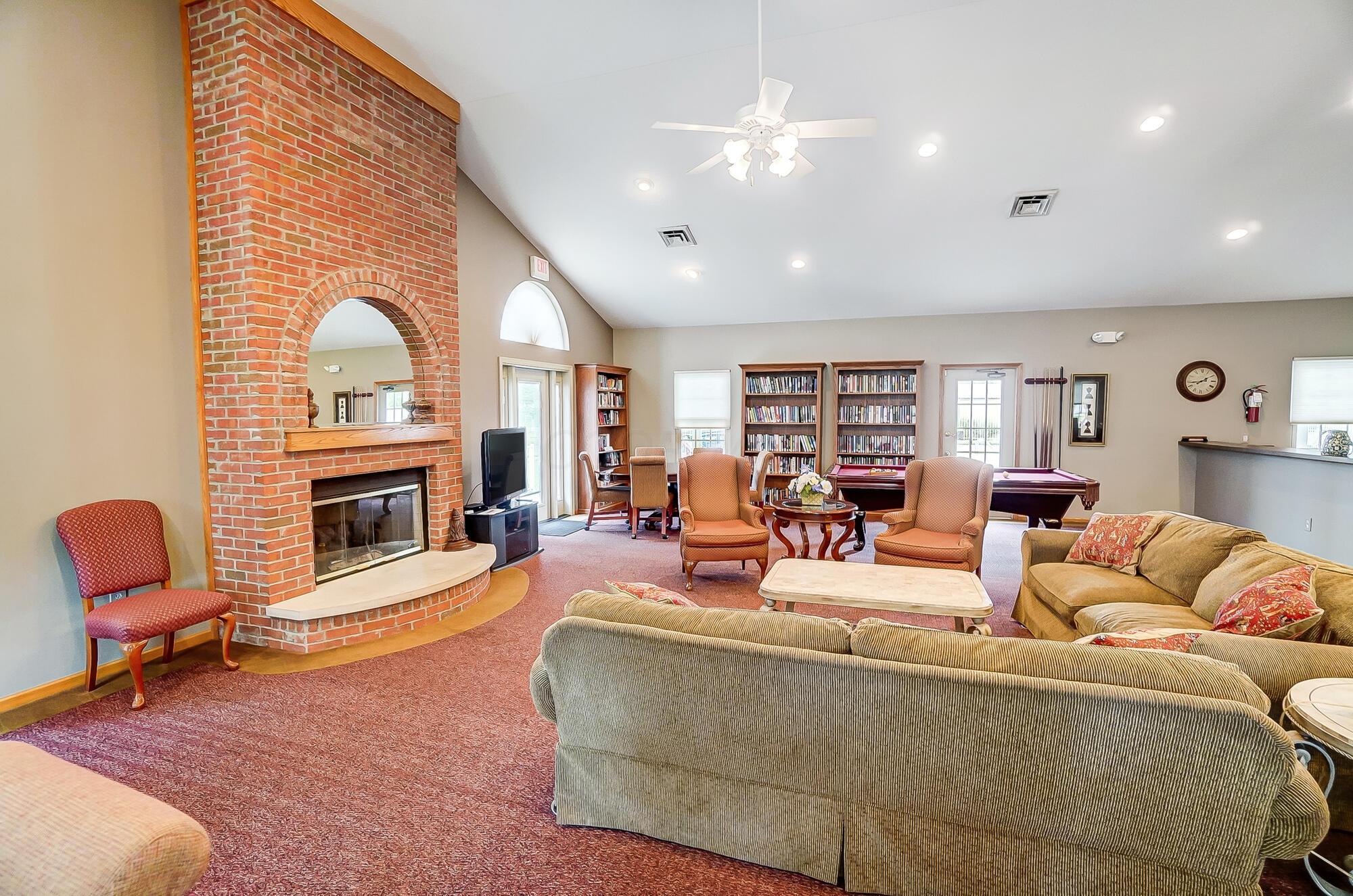 4645 Wenham Park, 12