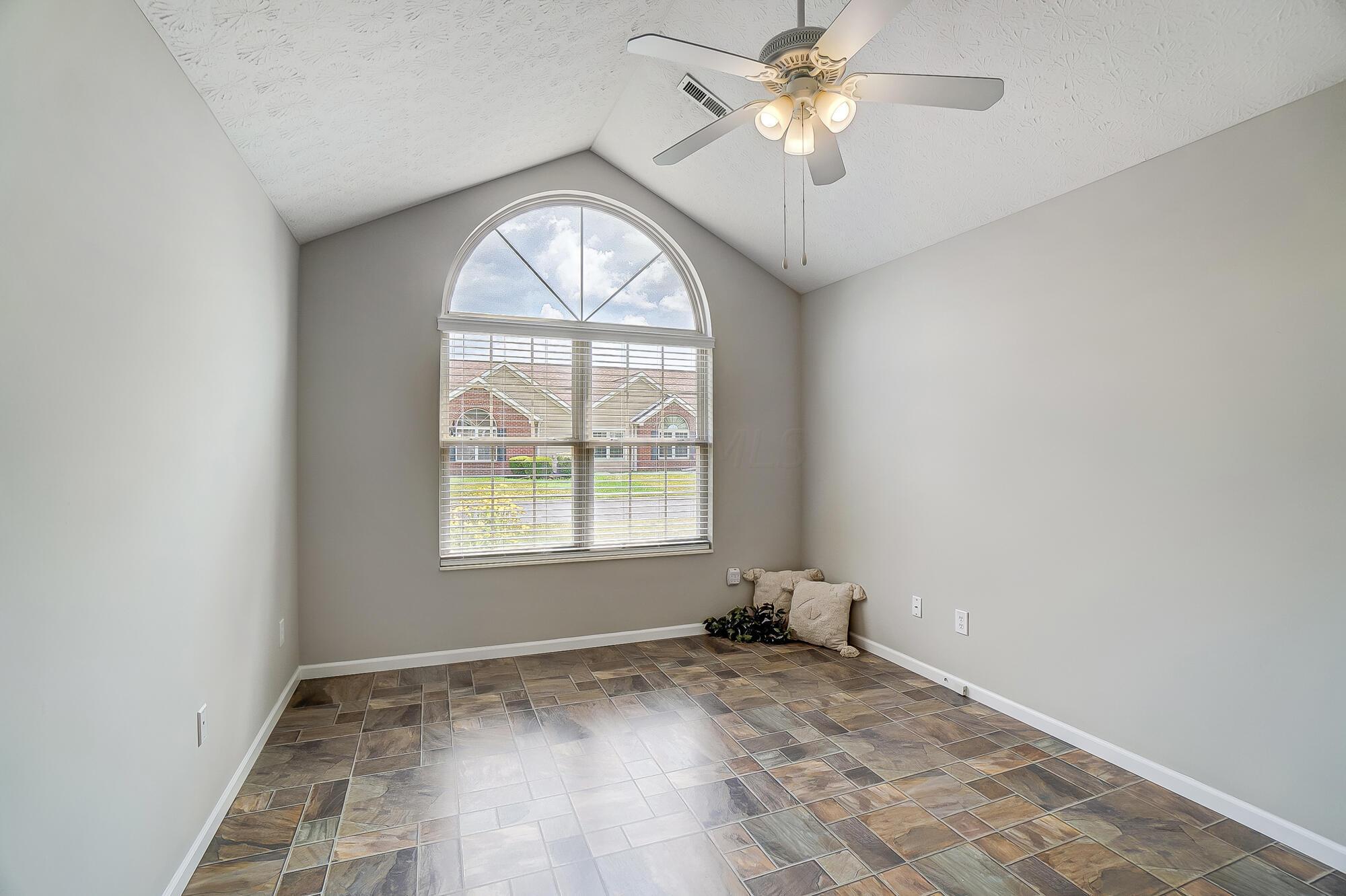 4645 Wenham Park, 12