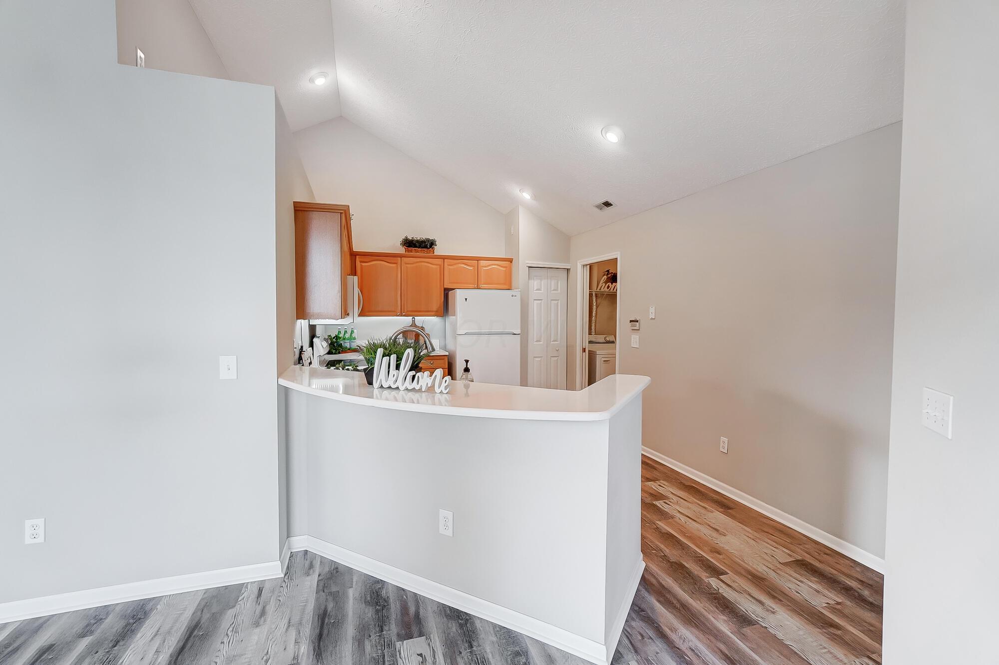 4645 Wenham Park, 12