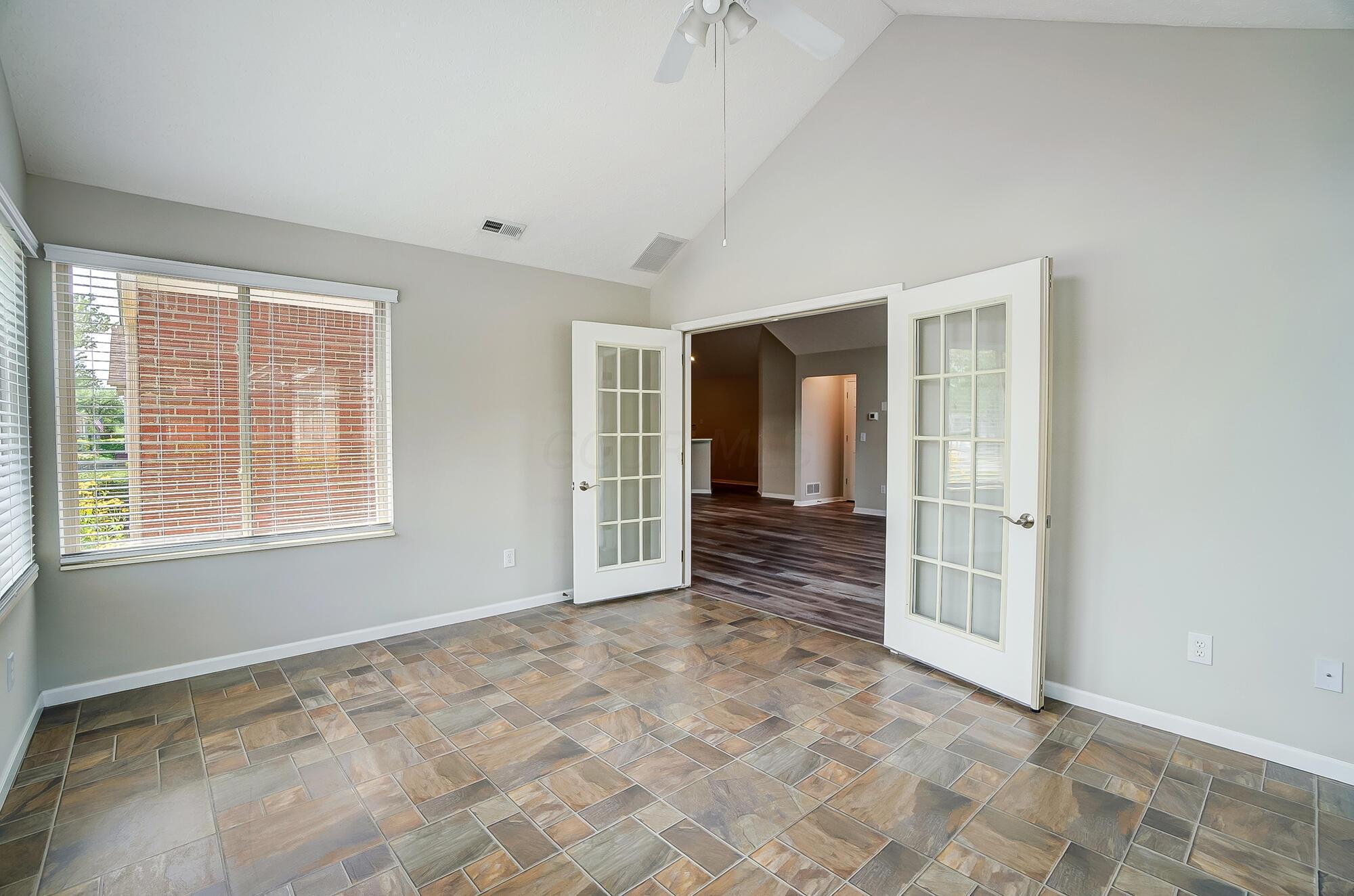 4645 Wenham Park, 12