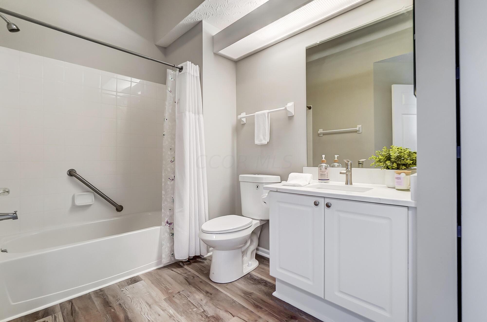 4645 Wenham Park, 12