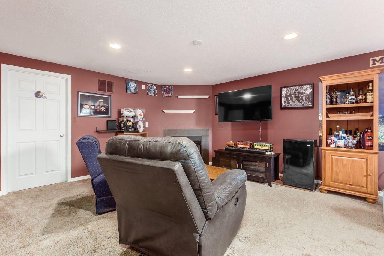 7215 Colonial Affair Drive, 12