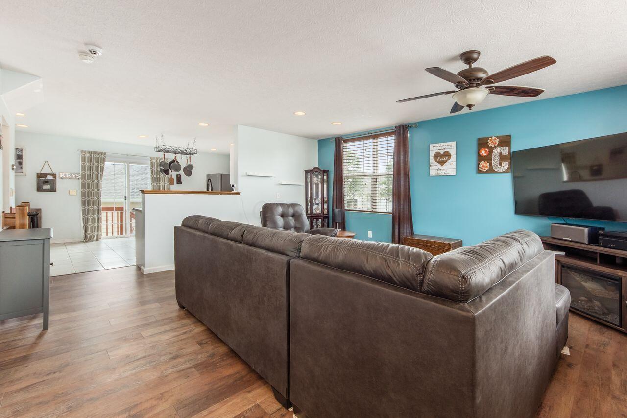 7215 Colonial Affair Drive, 12