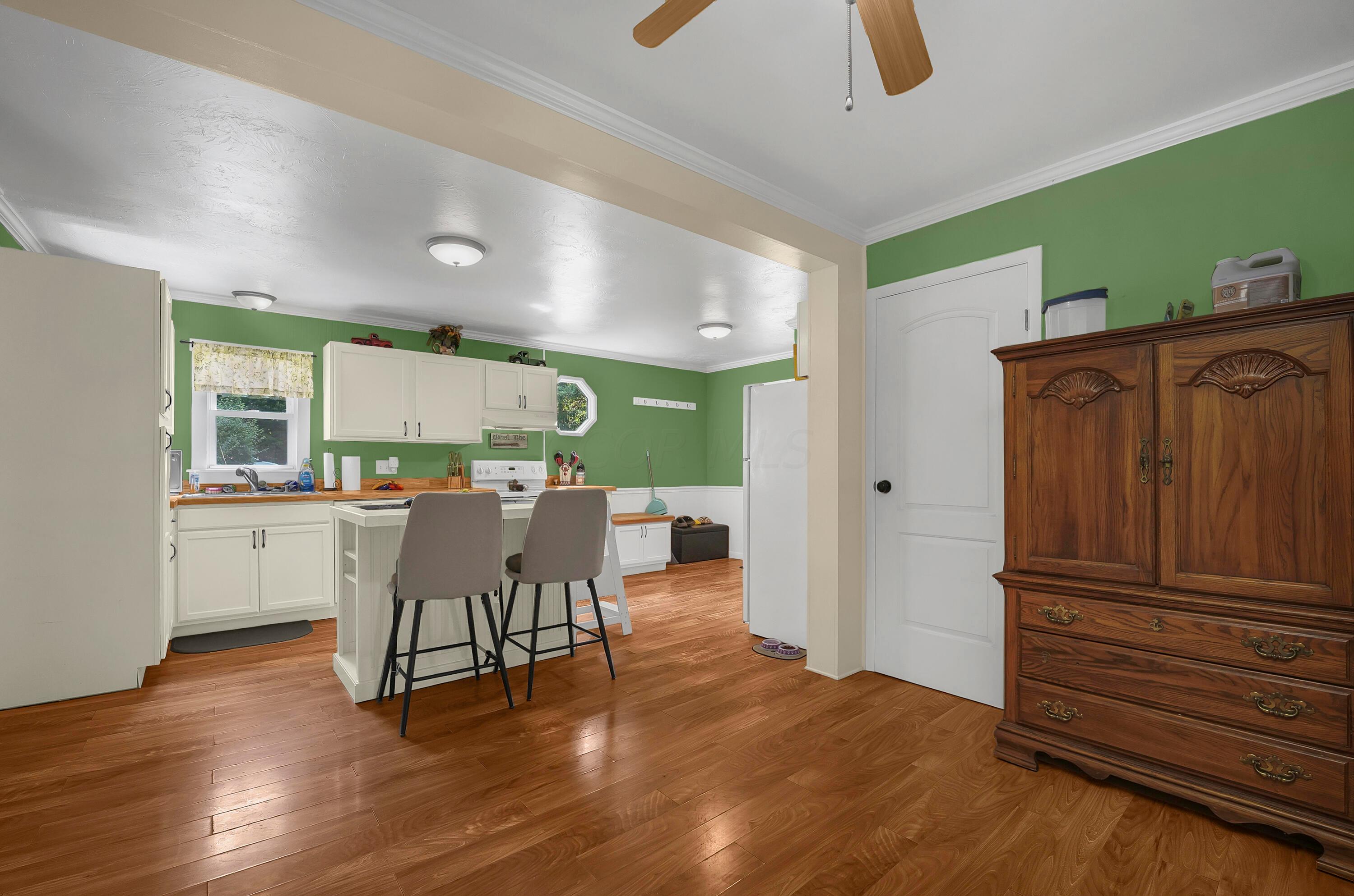 5126 Township Road 225 SE