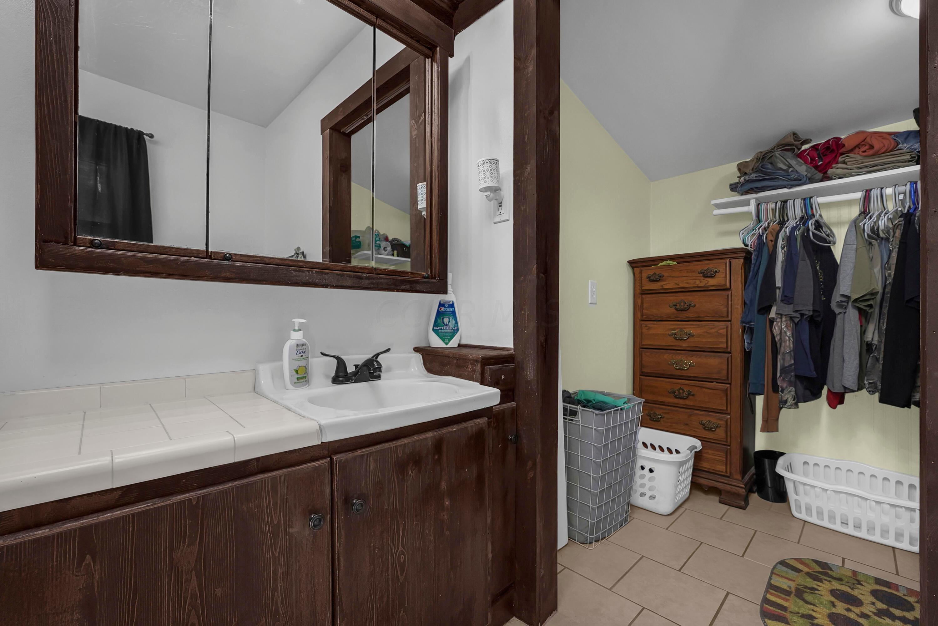 5126 Township Road 225 SE