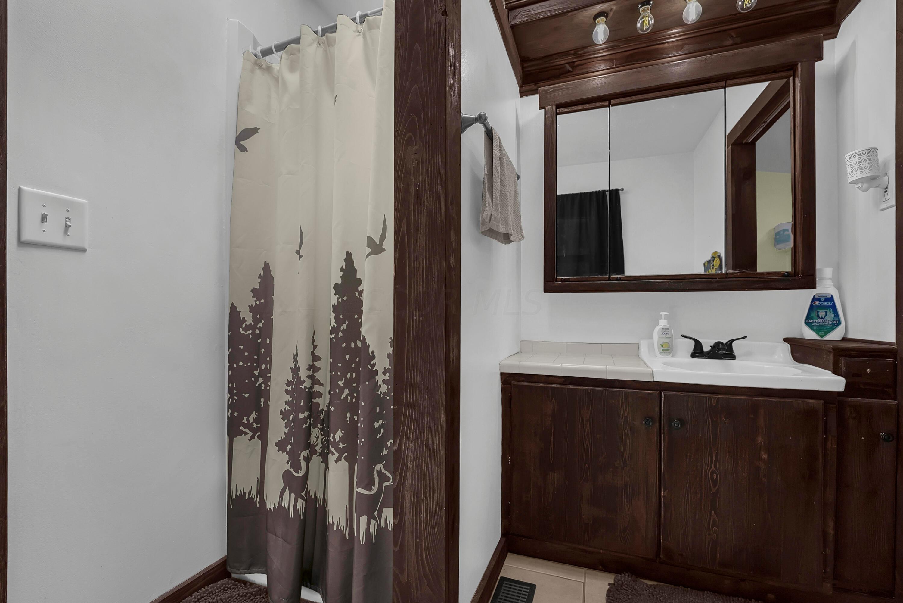 5126 Township Road 225 SE