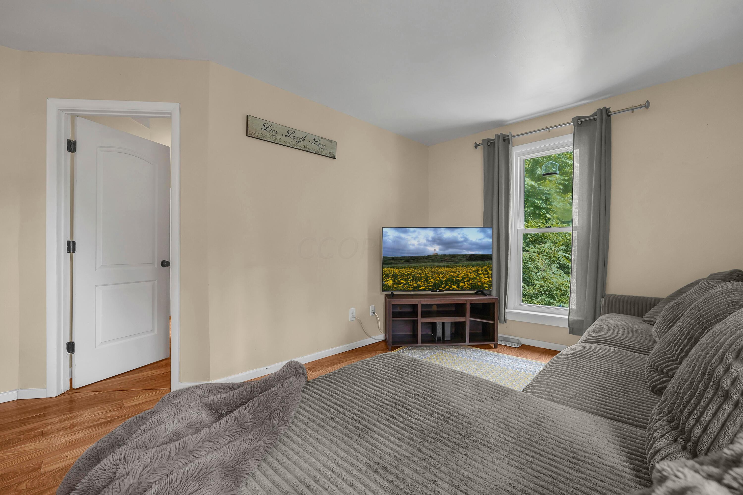 5126 Township Road 225 SE