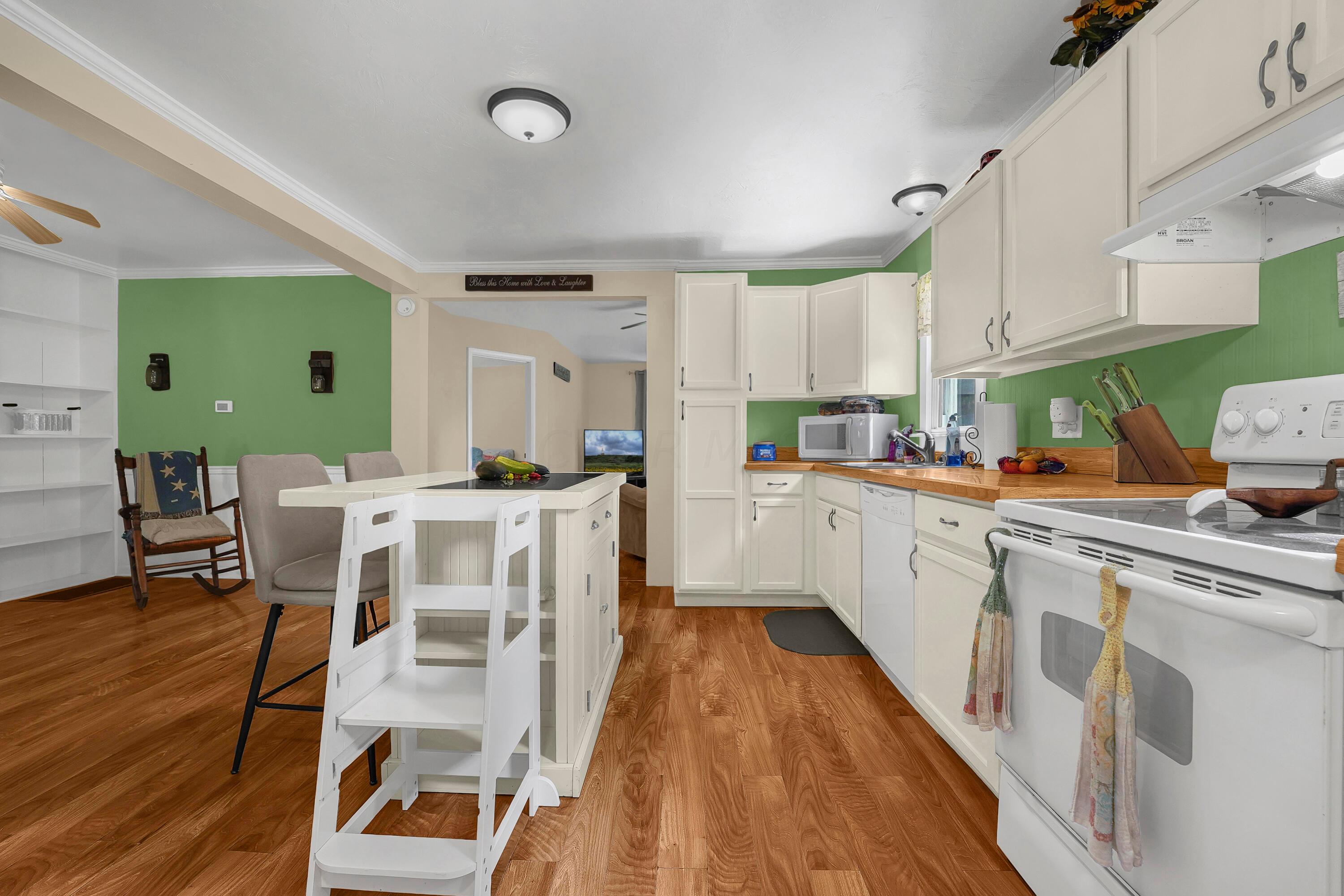 5126 Township Road 225 SE