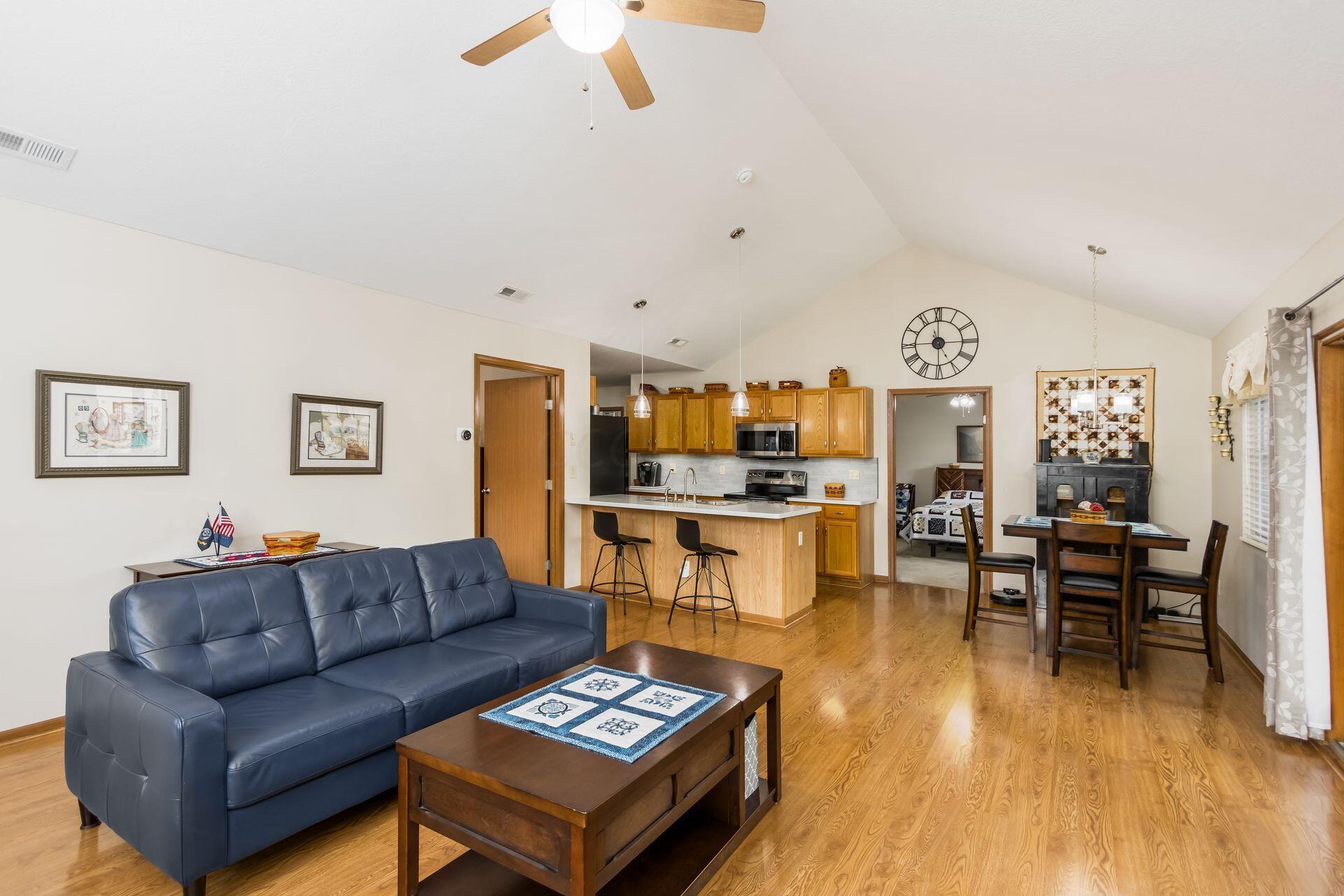 1248 Amberlea Drive E, 18