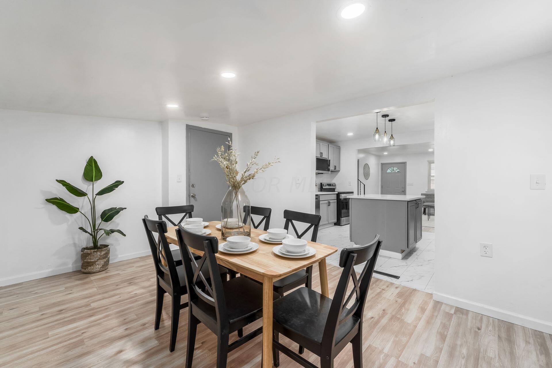 2877 Falcon Bridge Drive