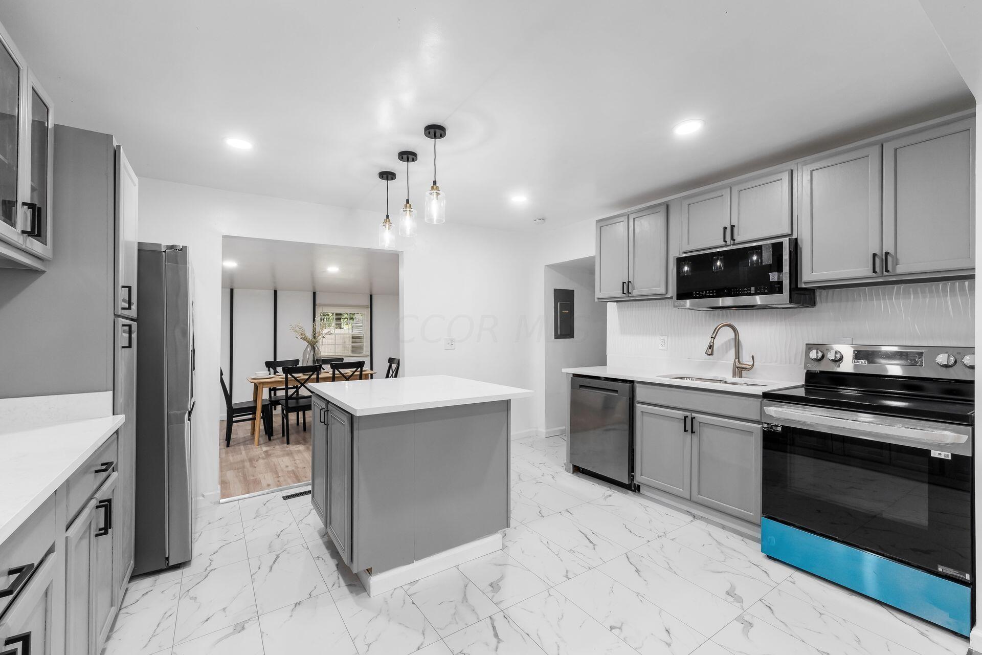 2877 Falcon Bridge Drive