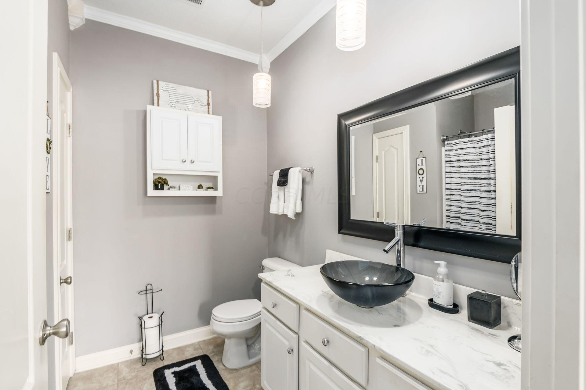 5640 Albany Reserve Drive