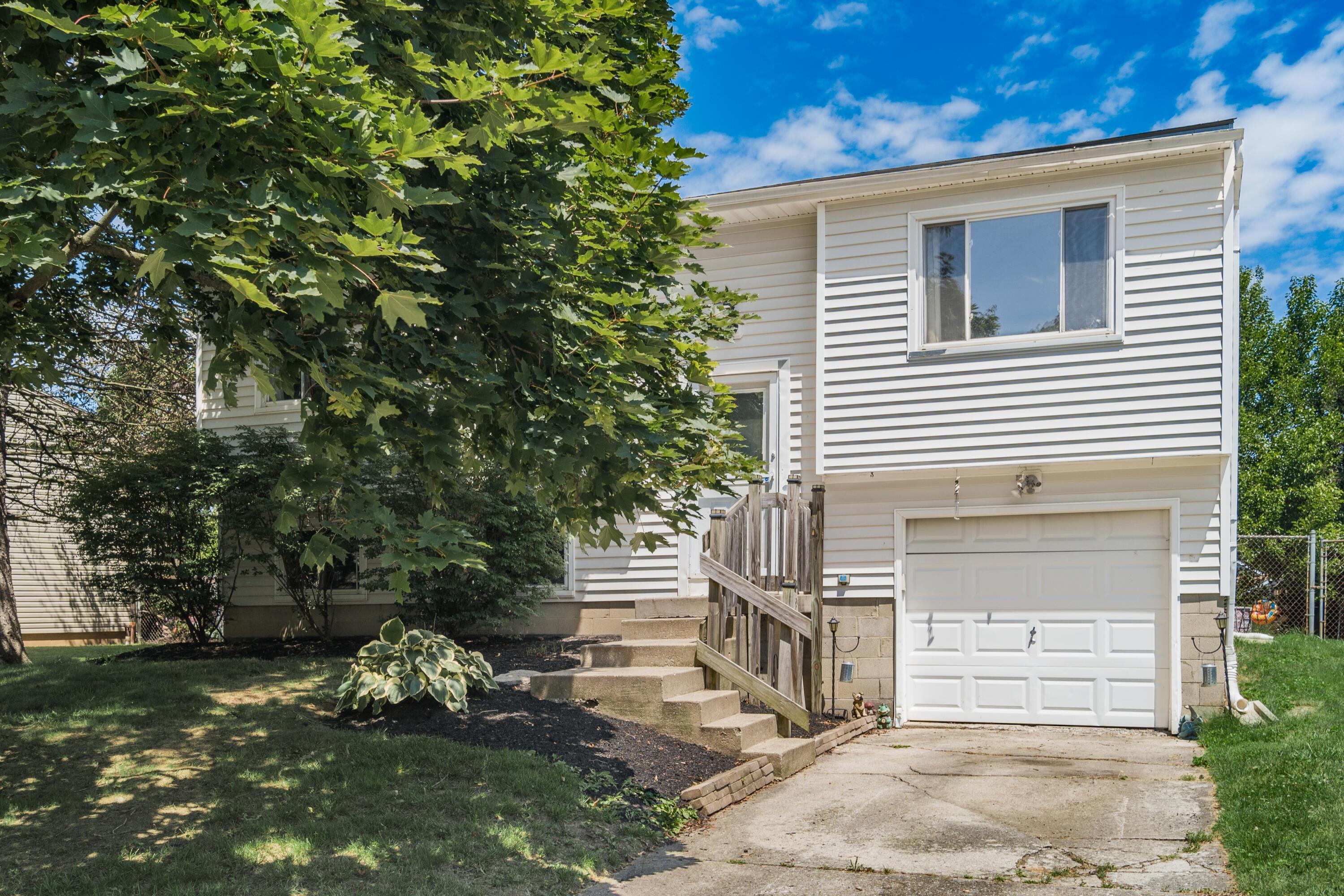 2458 Opal Court