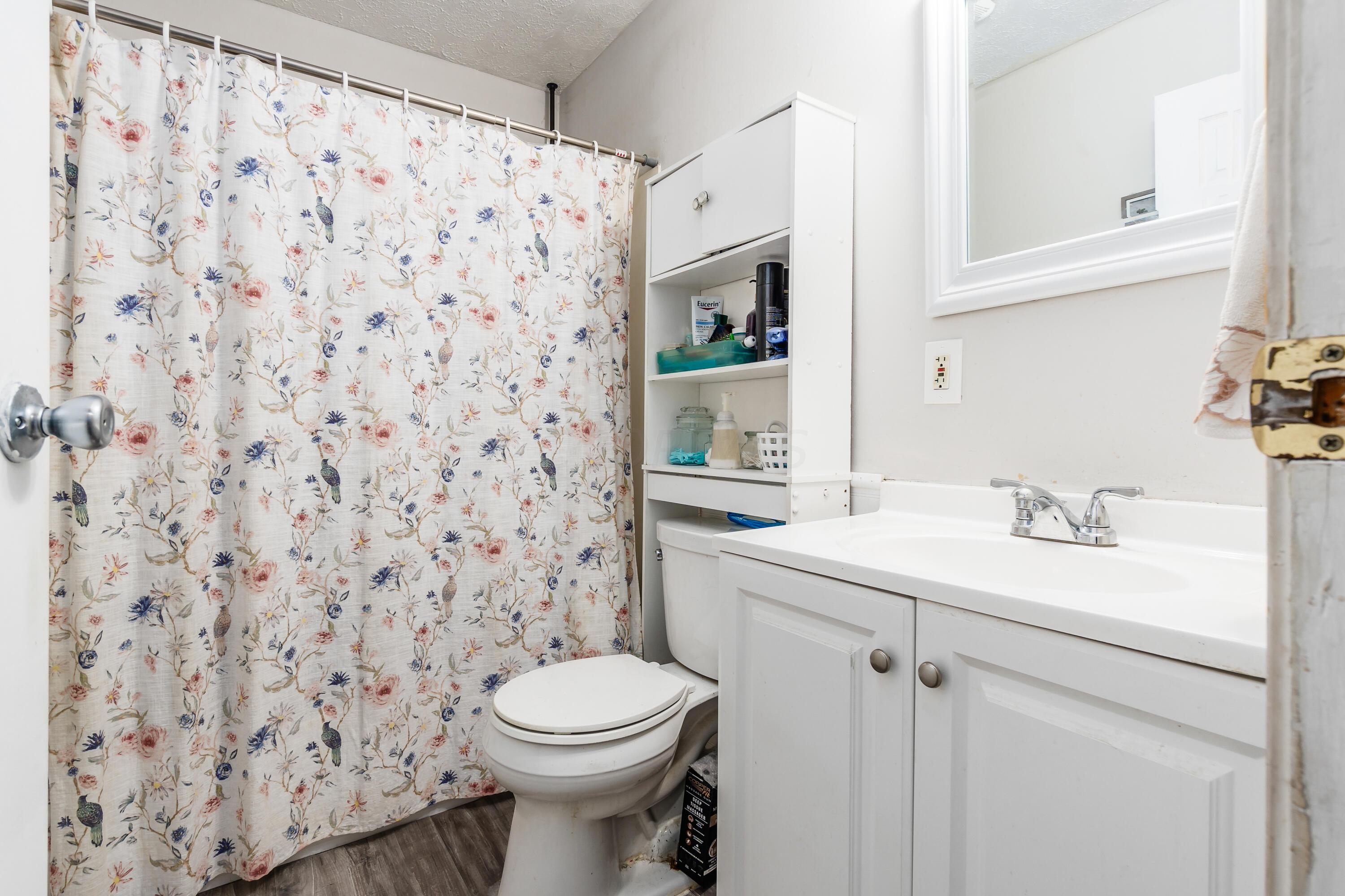 2458 Opal Court