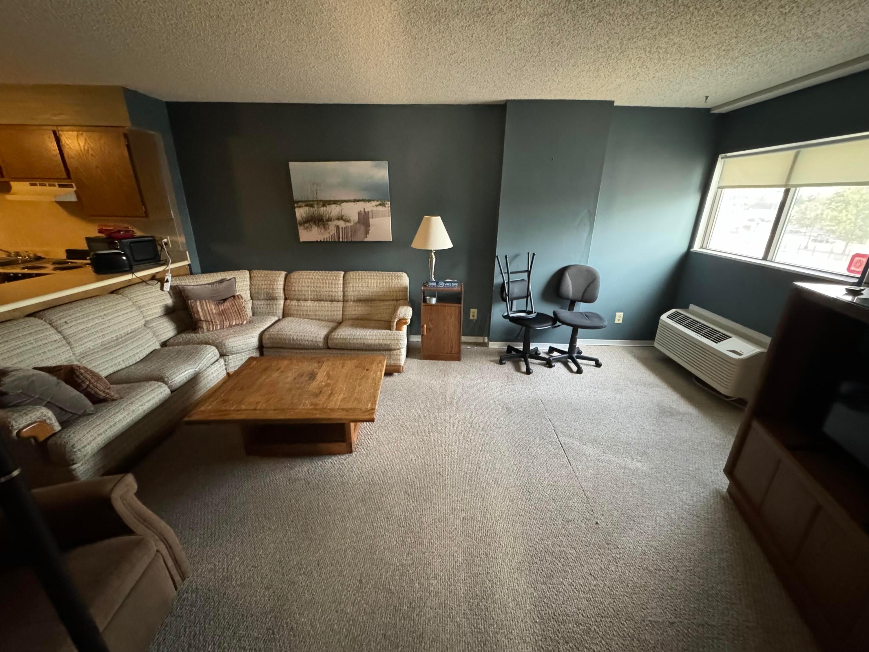 364 W Lane Avenue, 317