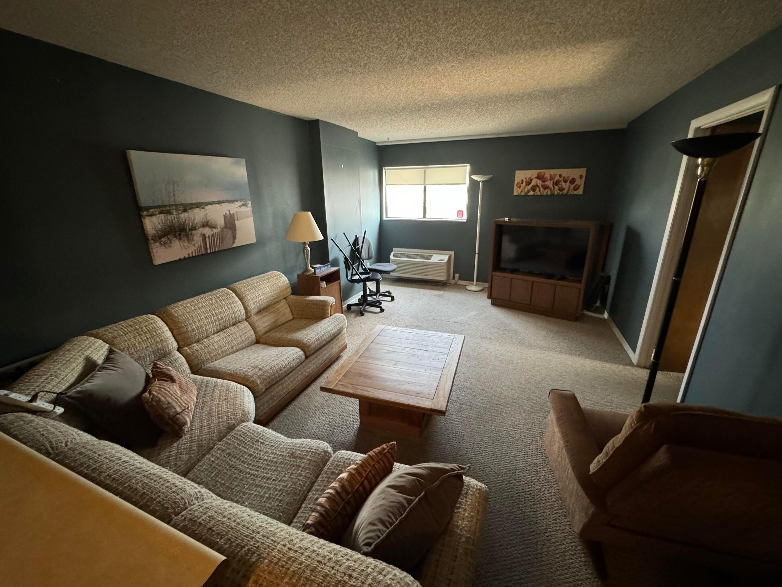 364 W Lane Avenue, 317
