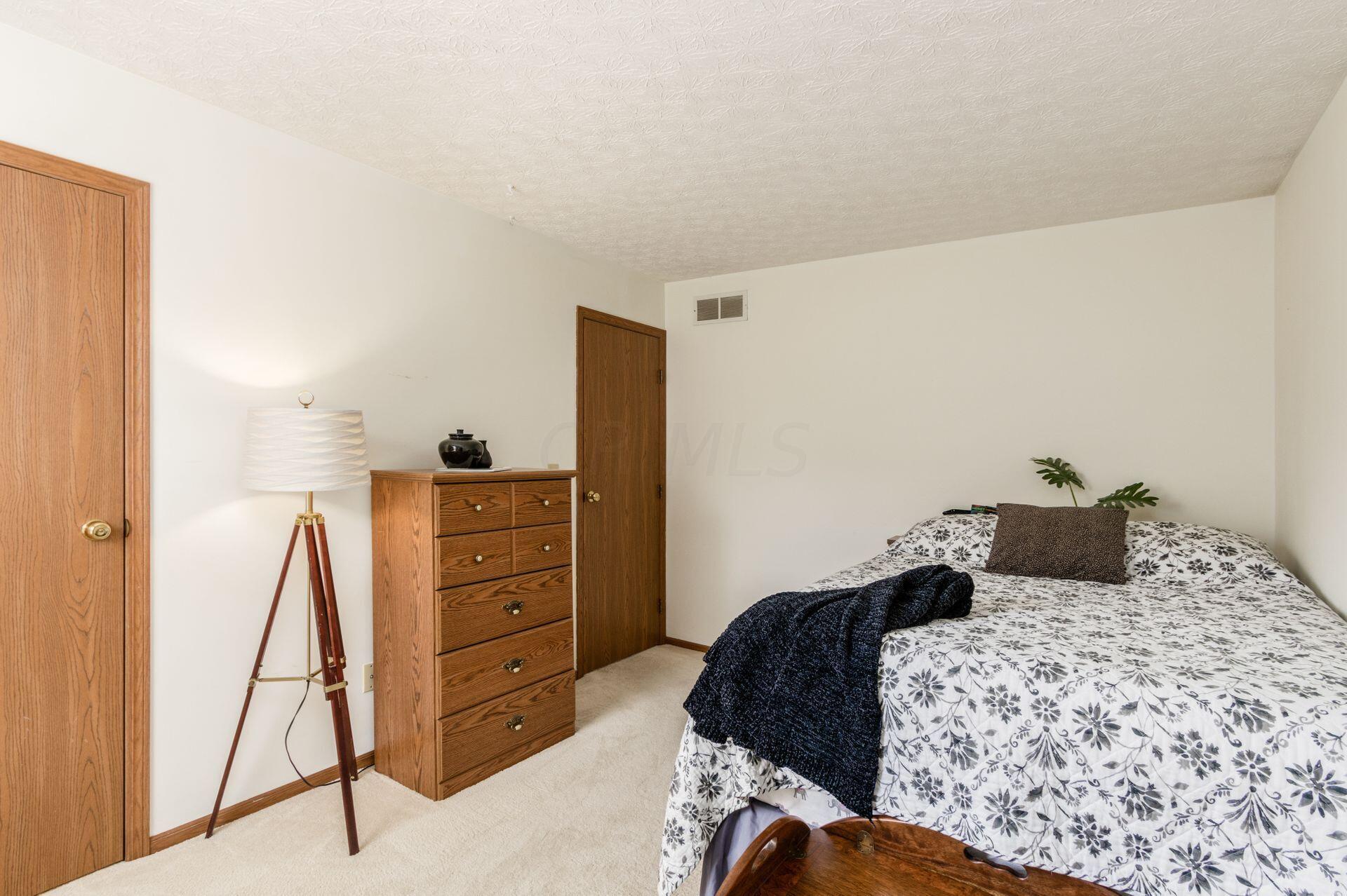 1375 Meadowbank Drive