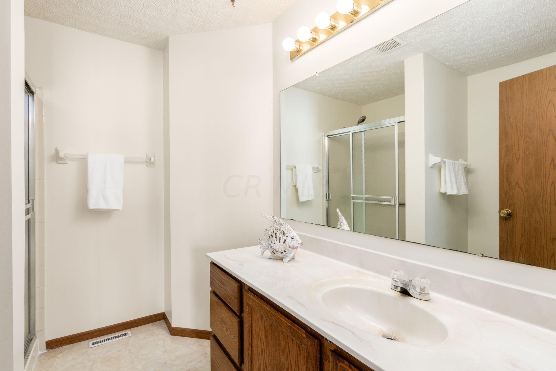 1375 Meadowbank Drive