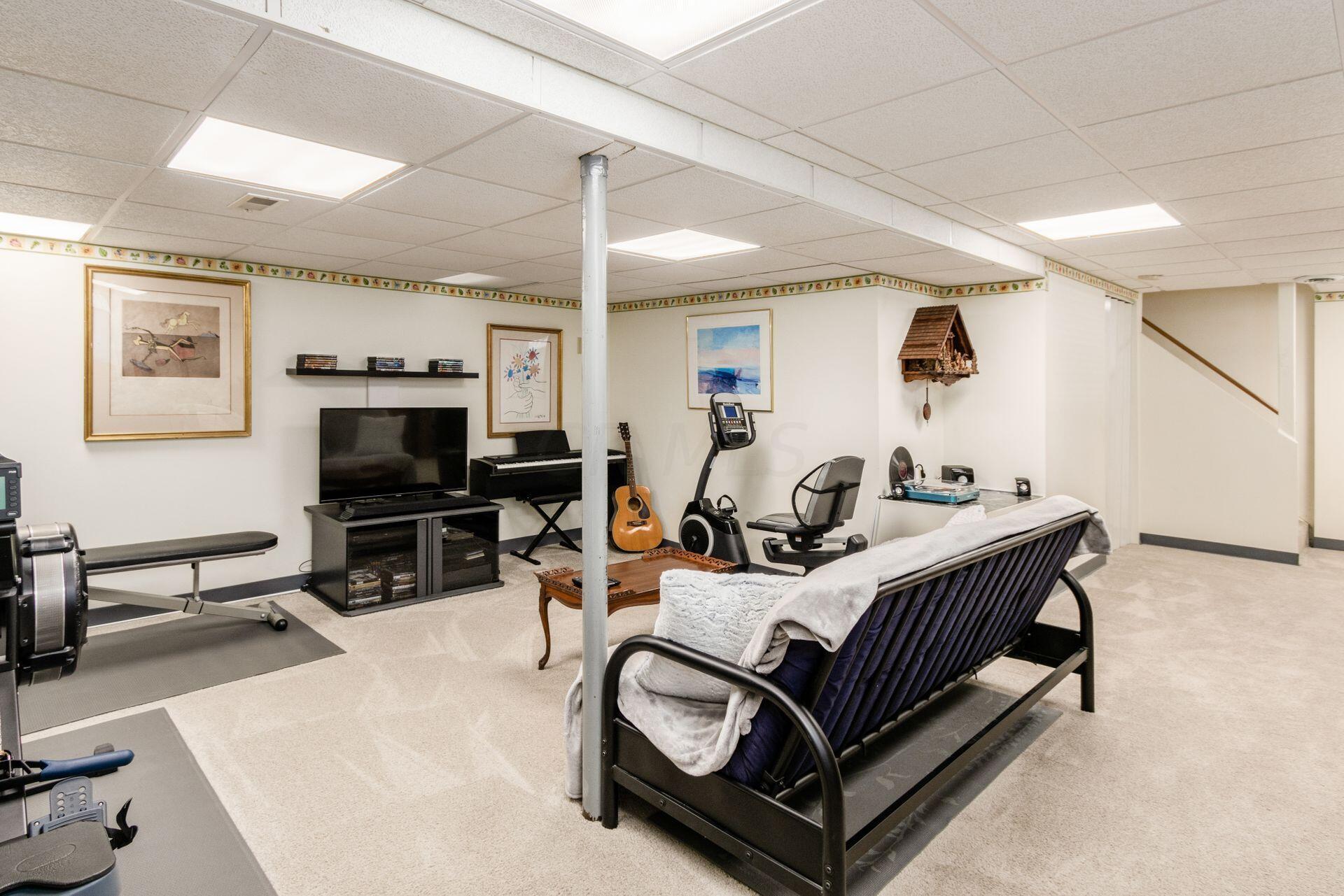 1375 Meadowbank Drive
