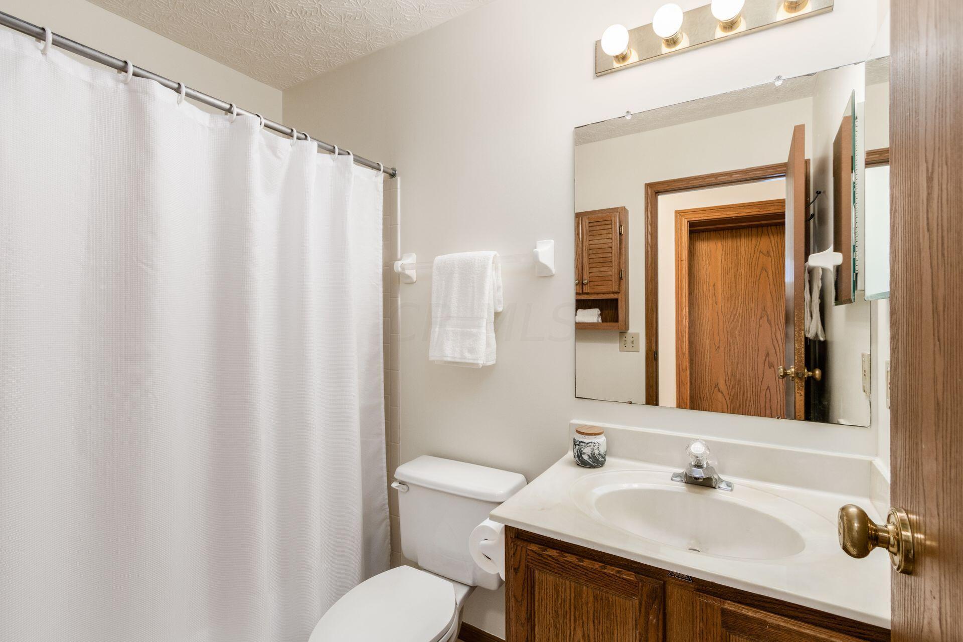 1375 Meadowbank Drive