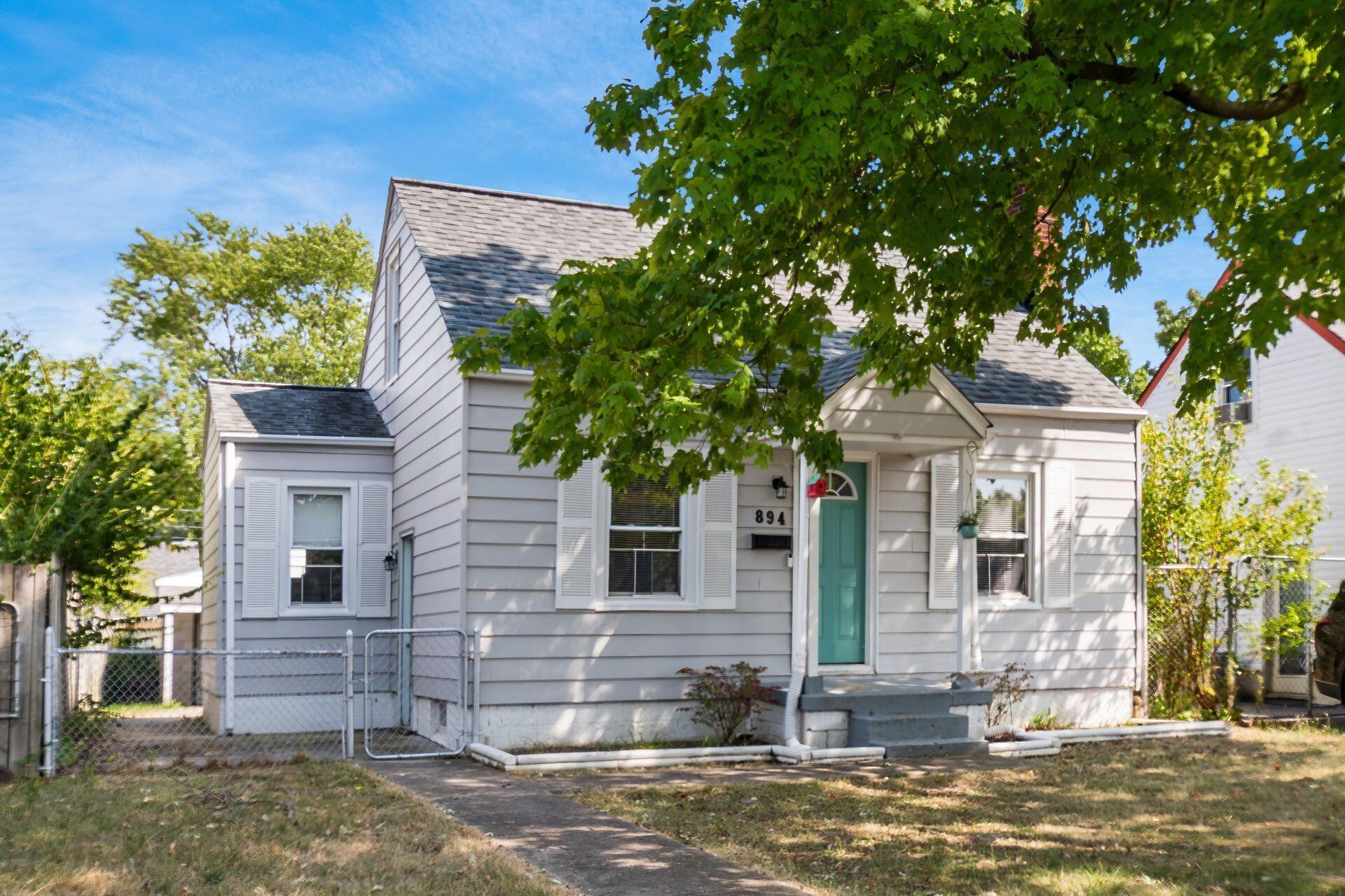 894 Binns Boulevard