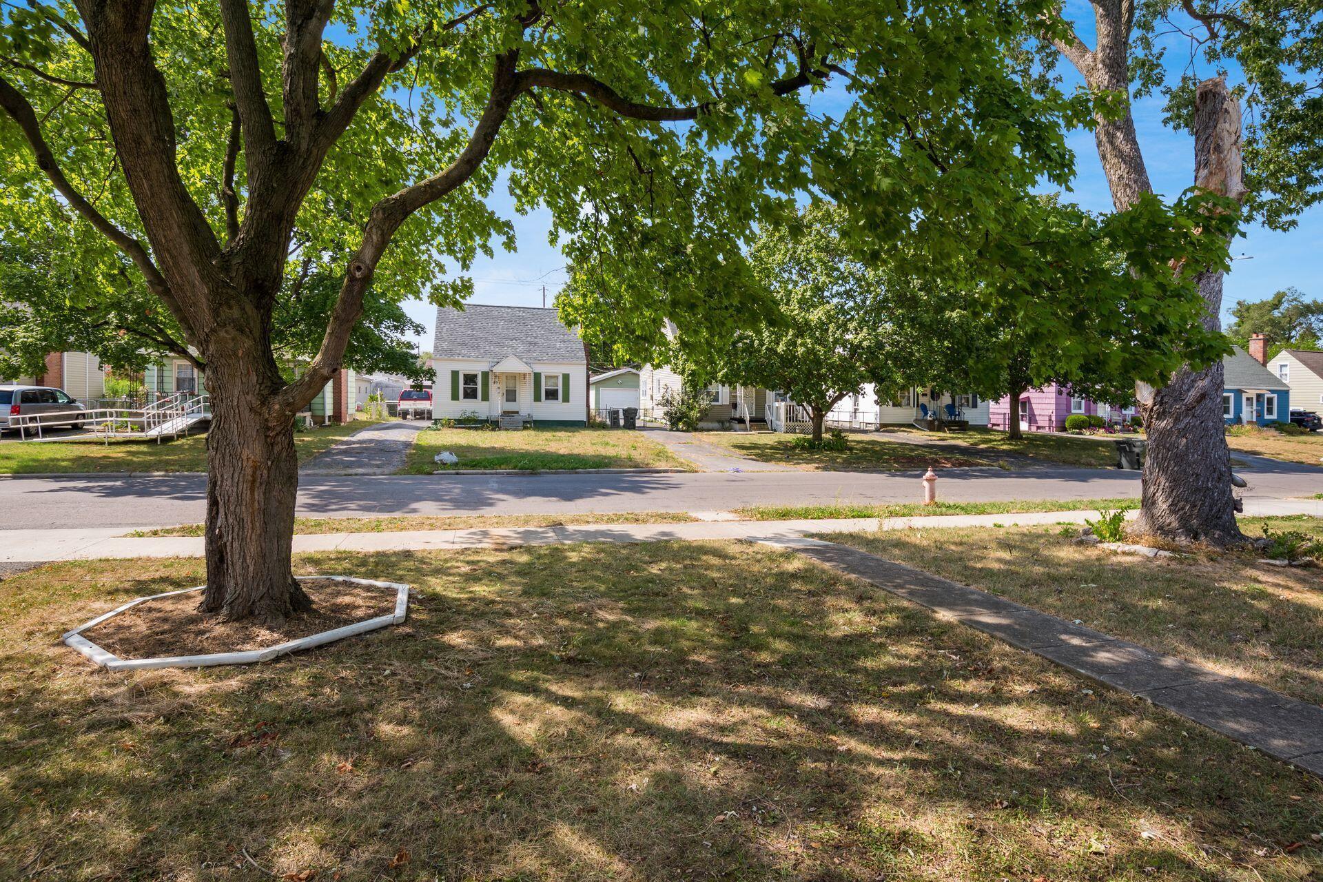 894 Binns Boulevard