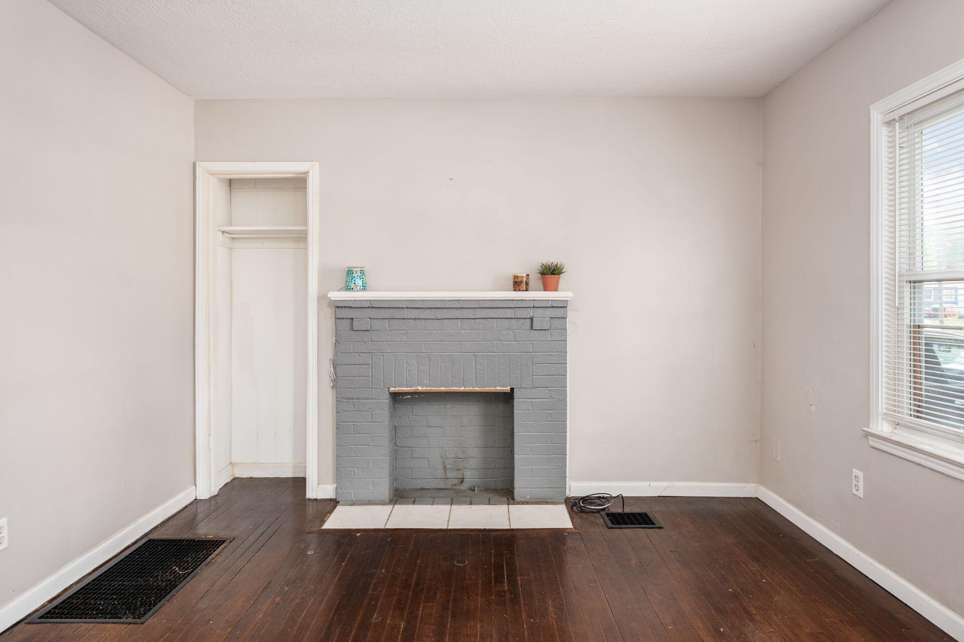 894 Binns Boulevard