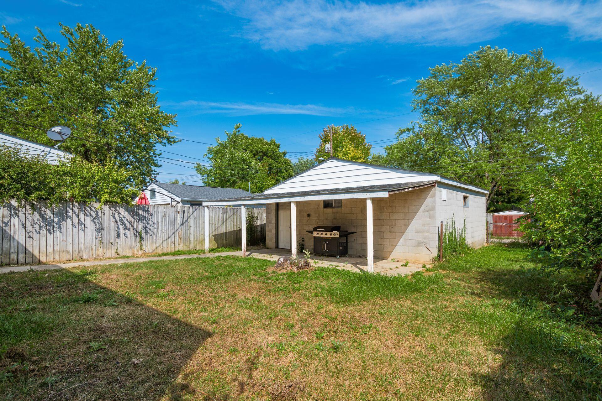 894 Binns Boulevard