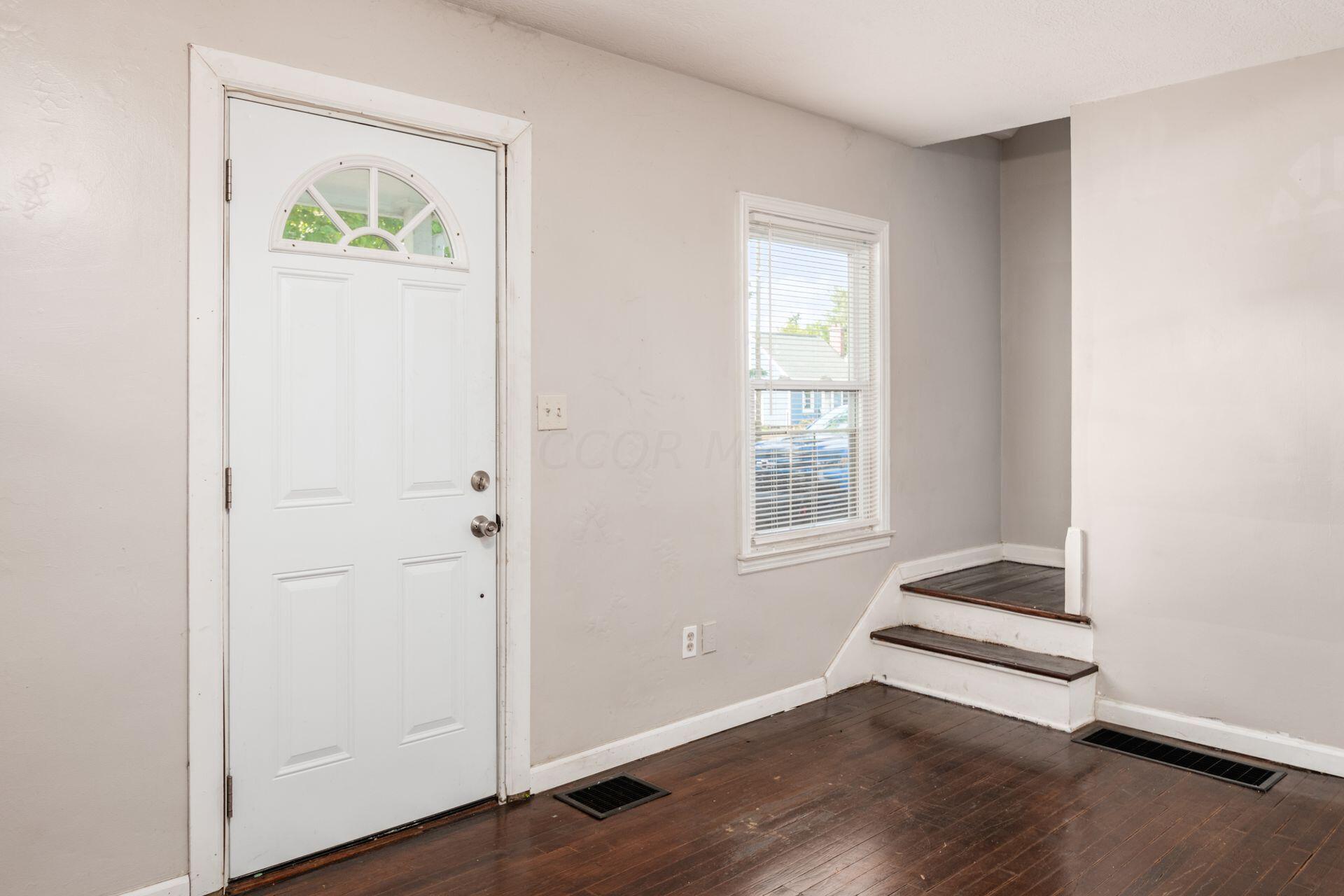894 Binns Boulevard