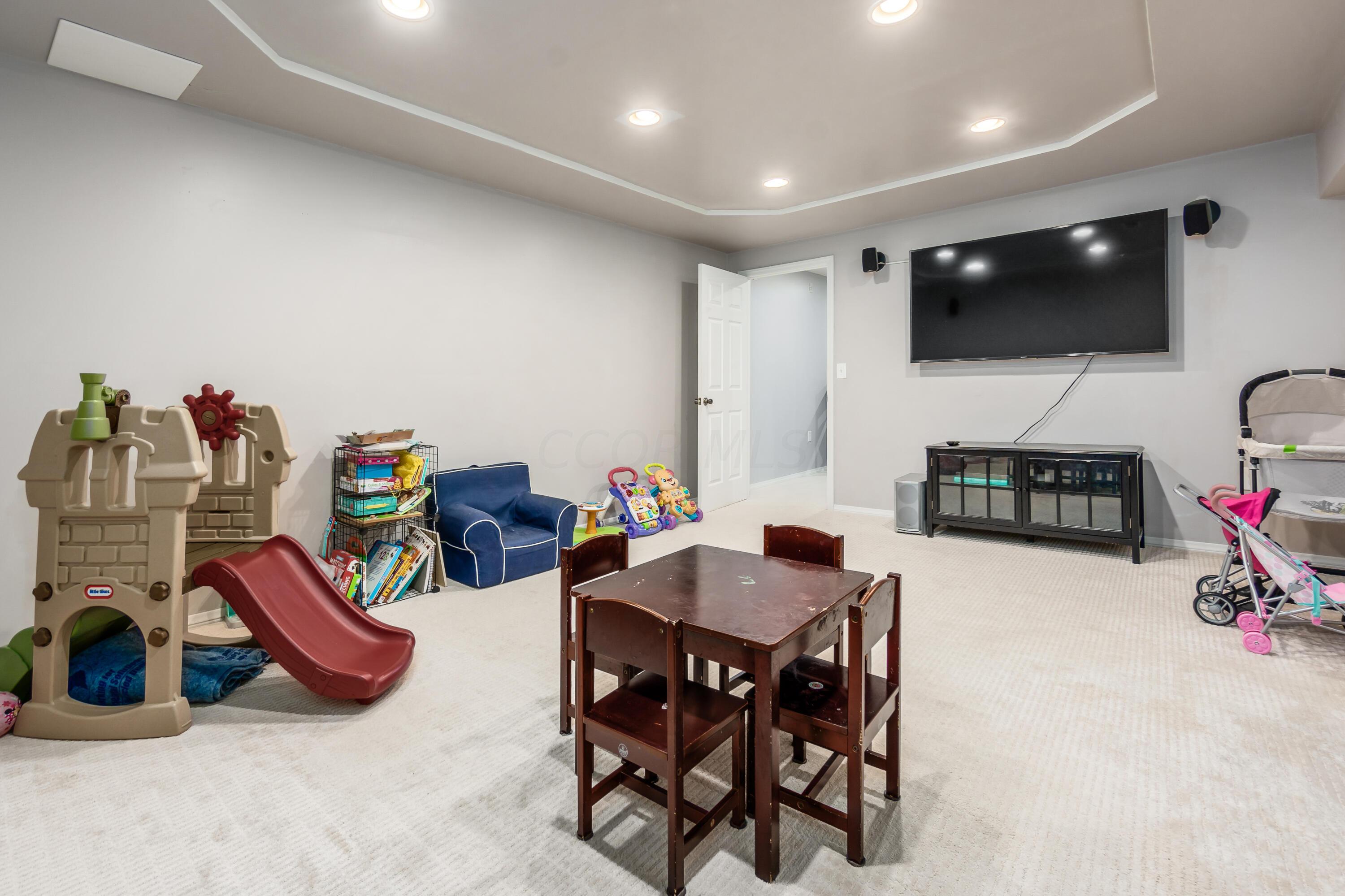 6816 Shadow Drive