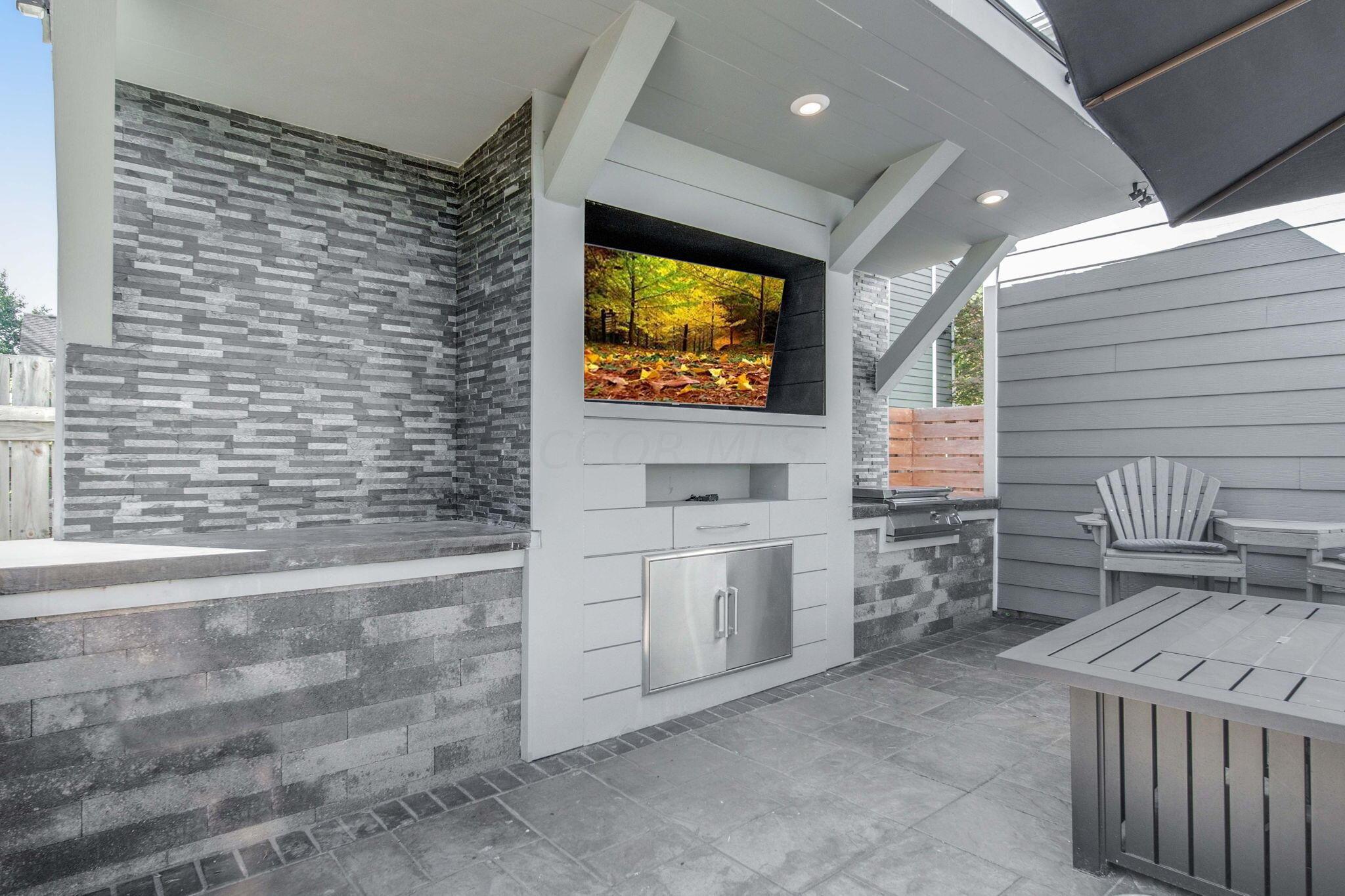 1843 Maroon Drive