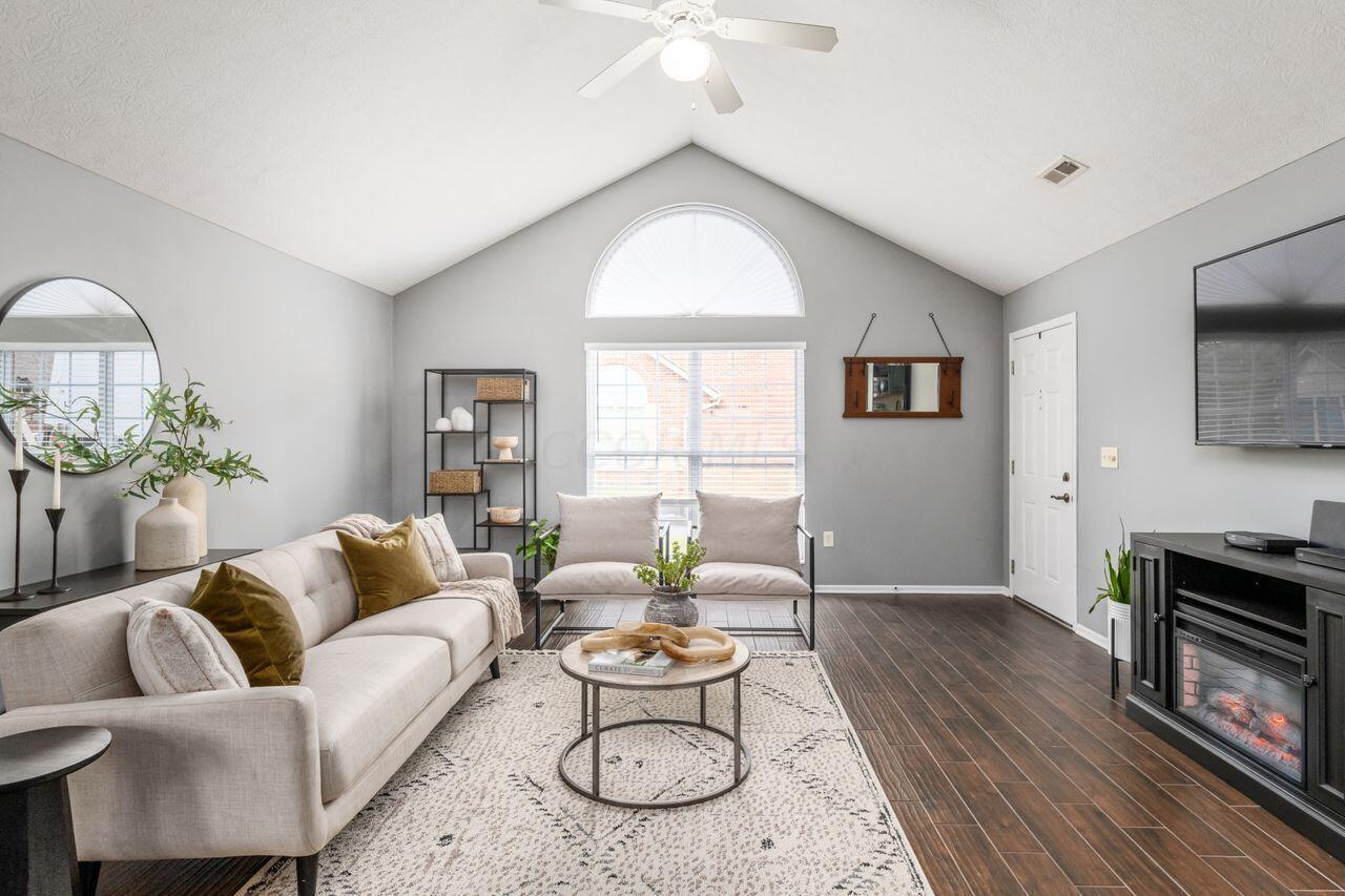 6847 Silverrock Drive, 24