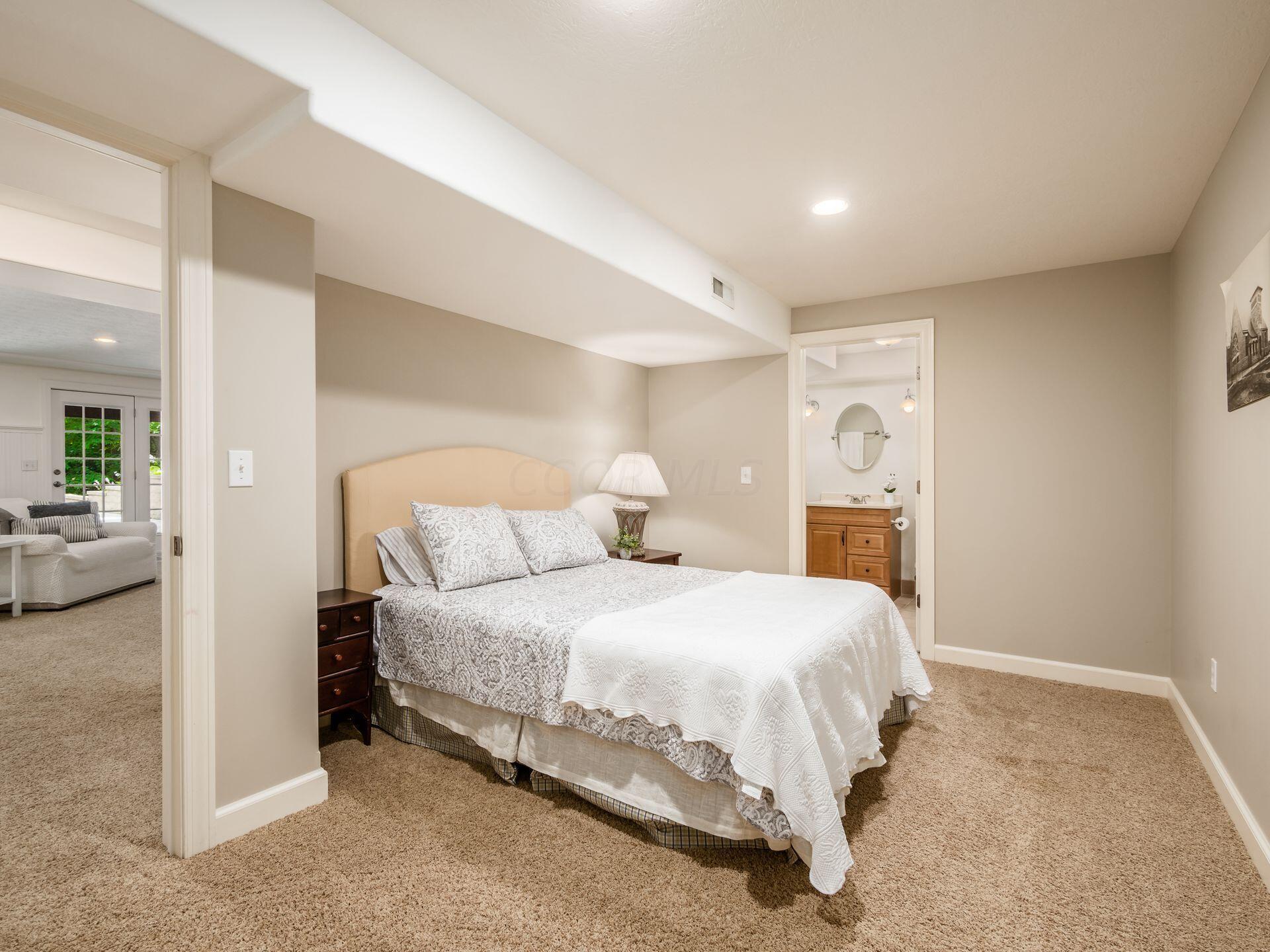 6216 State Route 521