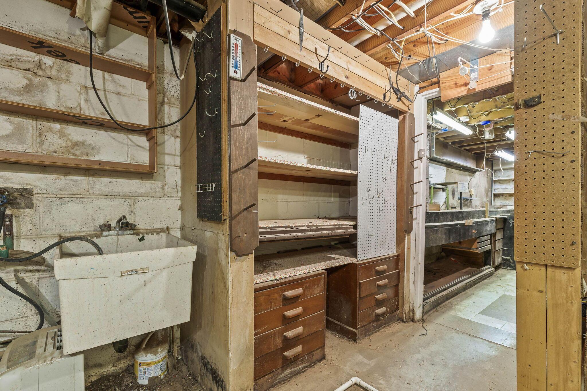 994 Autumn Lake Court