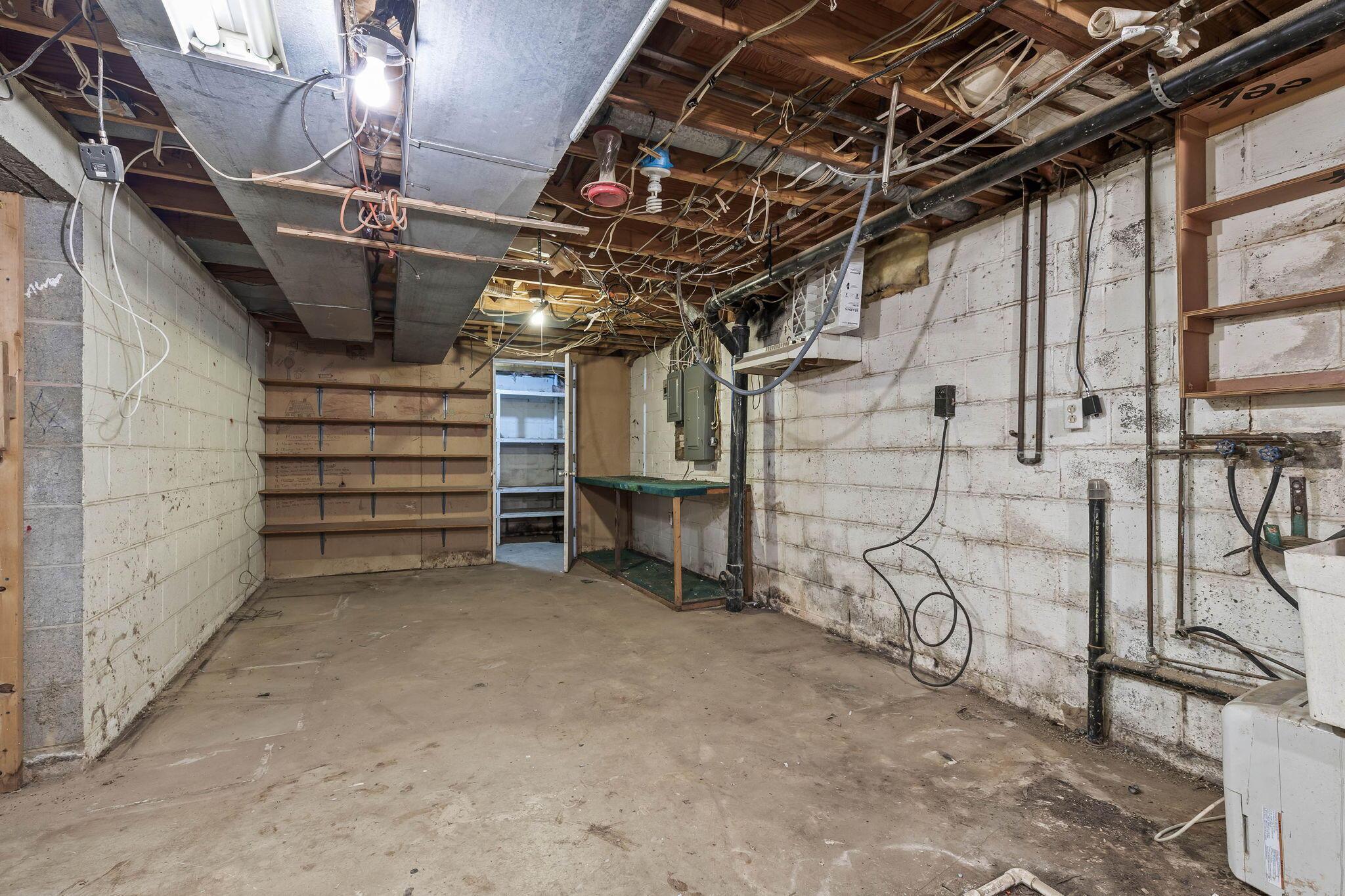 994 Autumn Lake Court