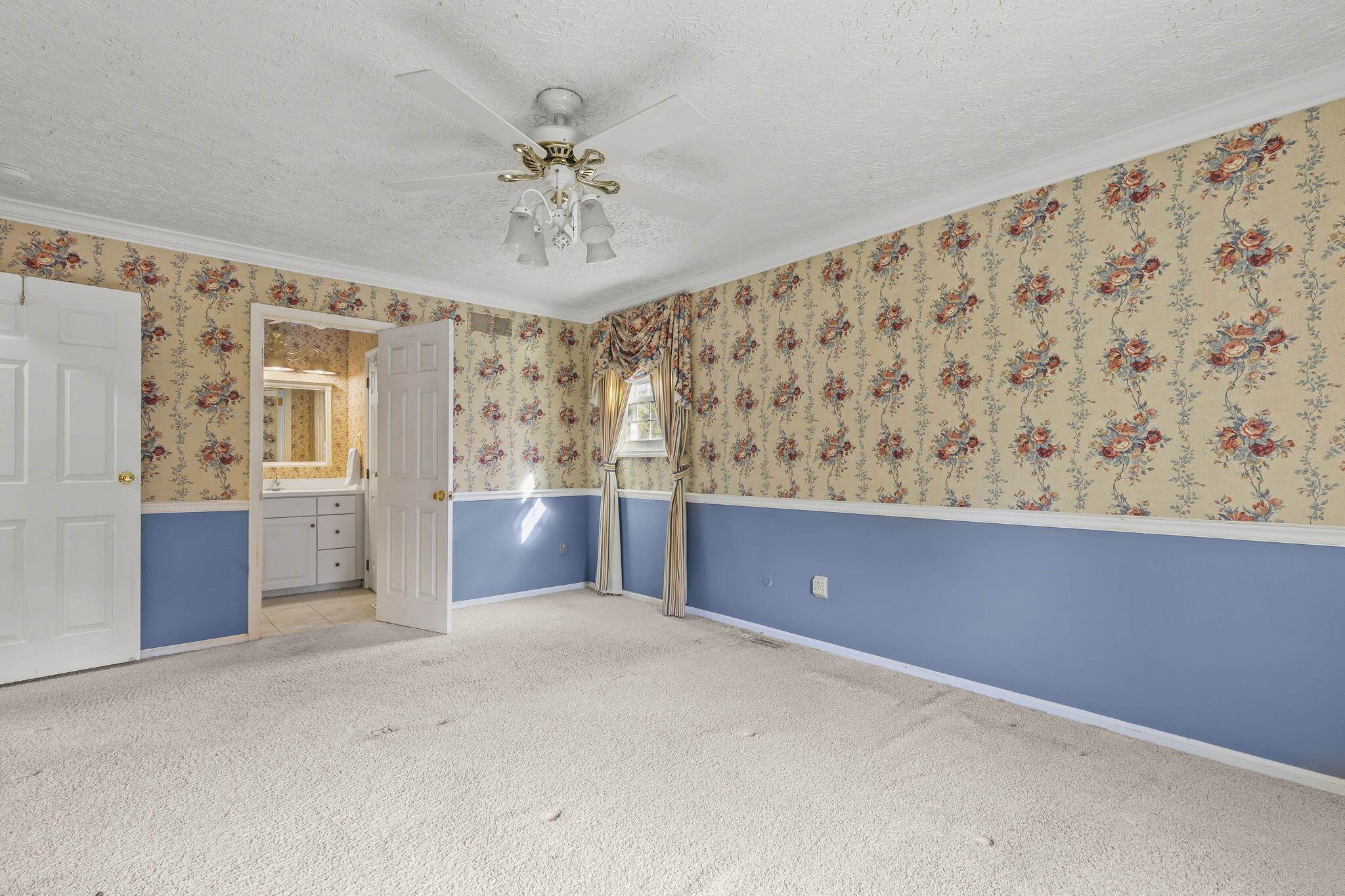 994 Autumn Lake Court