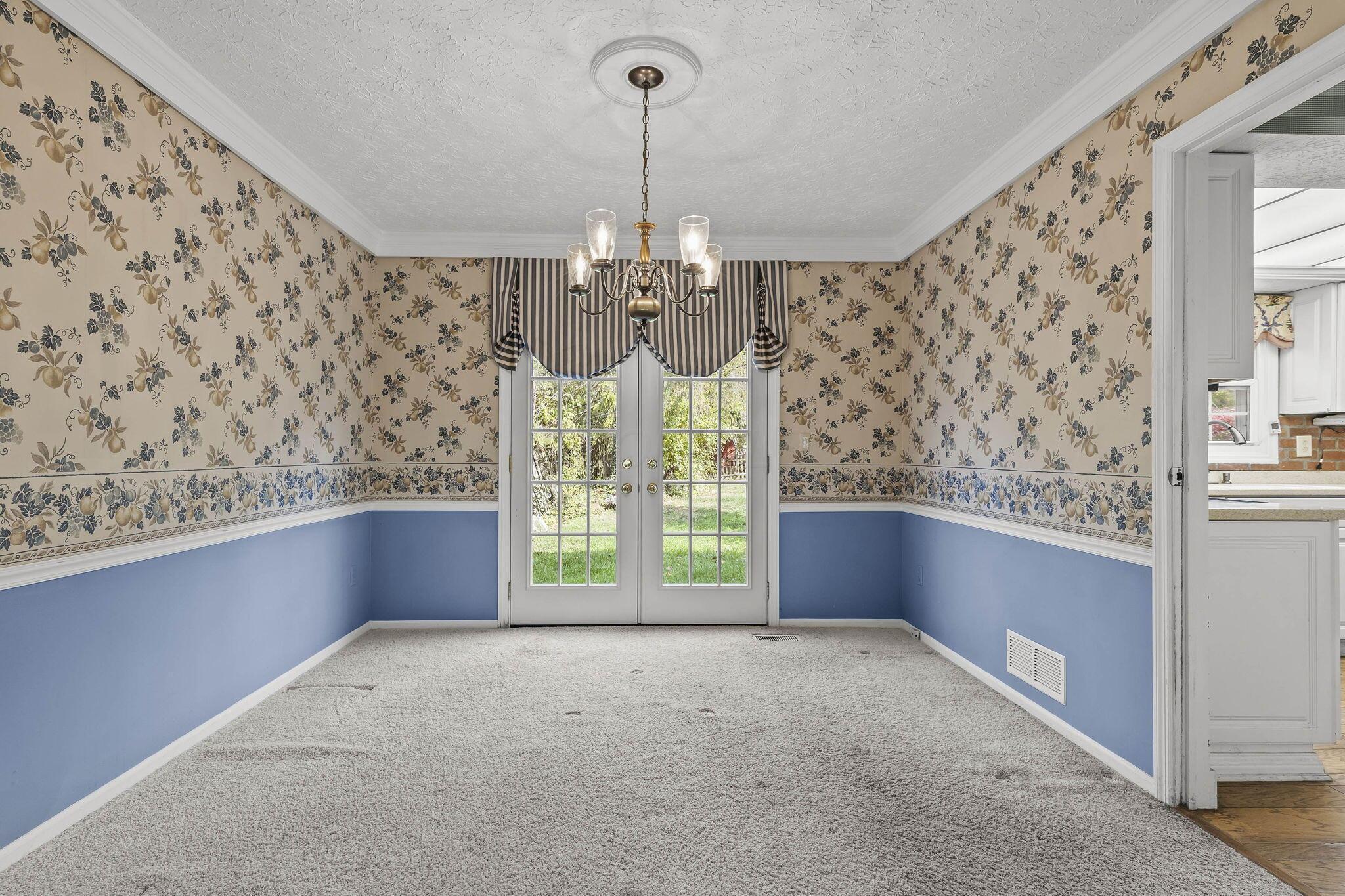 994 Autumn Lake Court