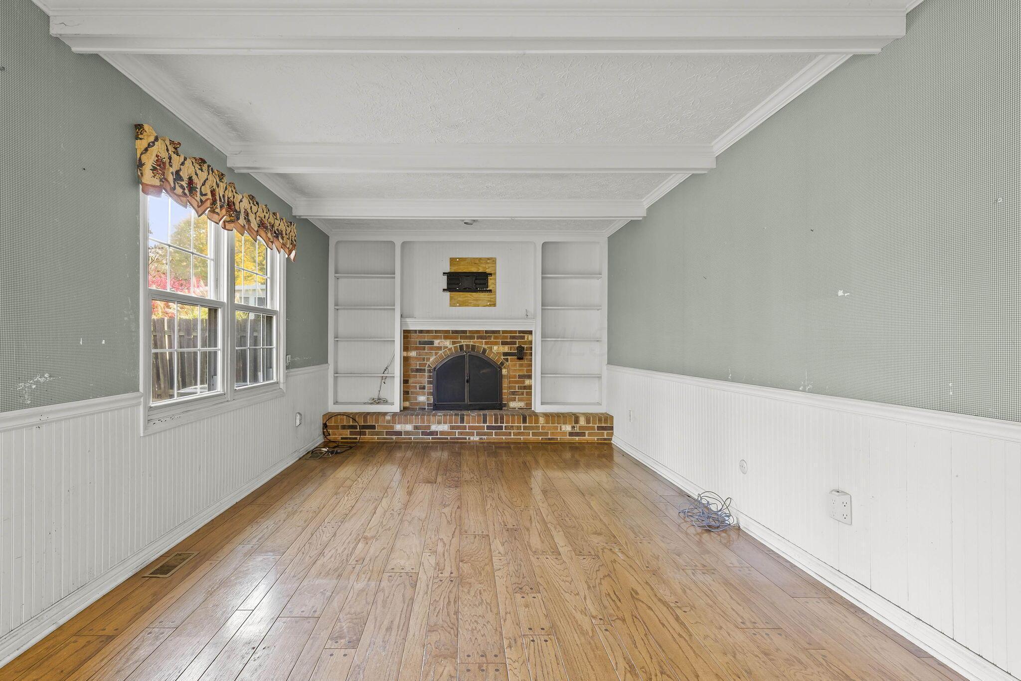 994 Autumn Lake Court