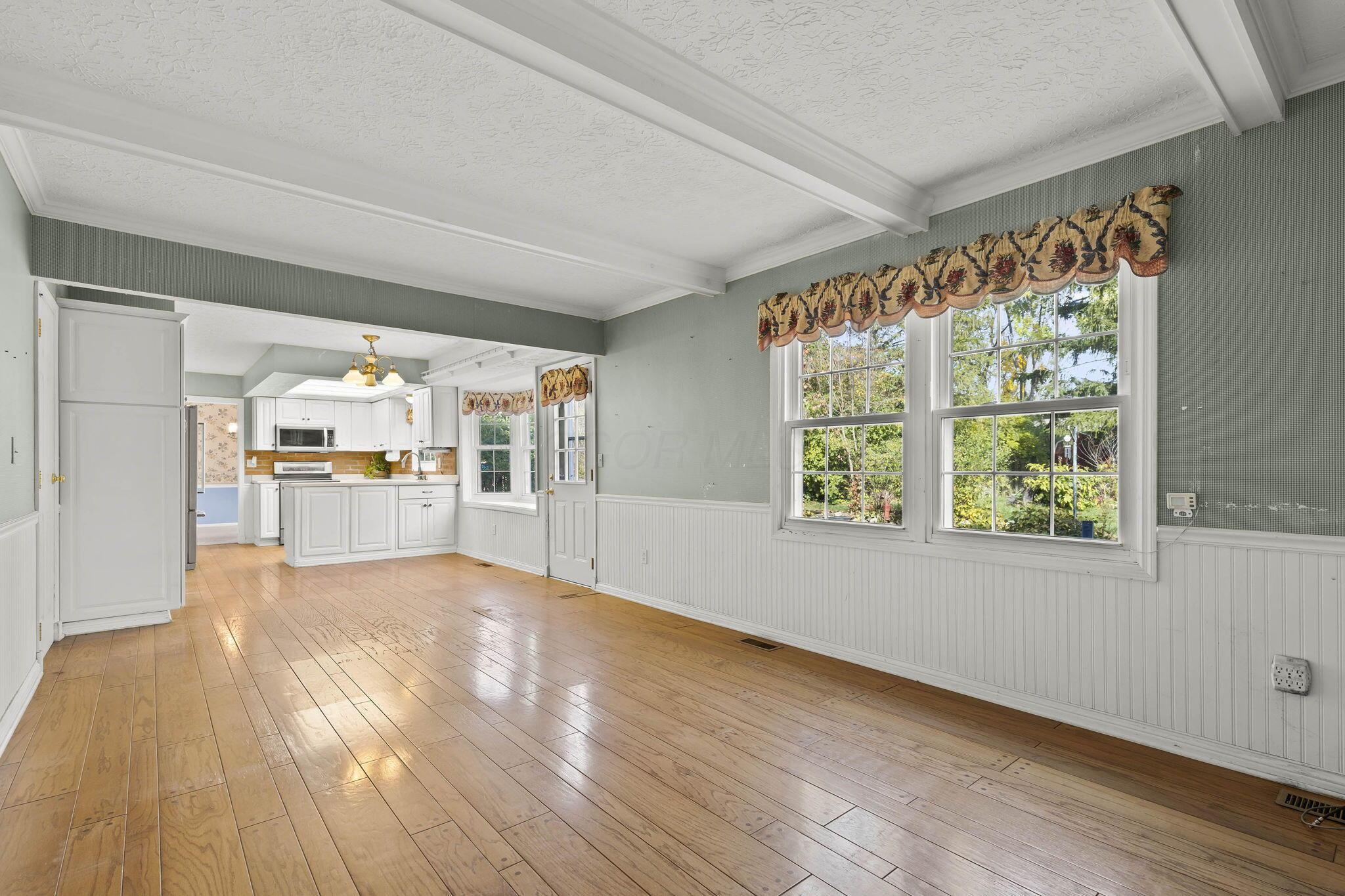 994 Autumn Lake Court