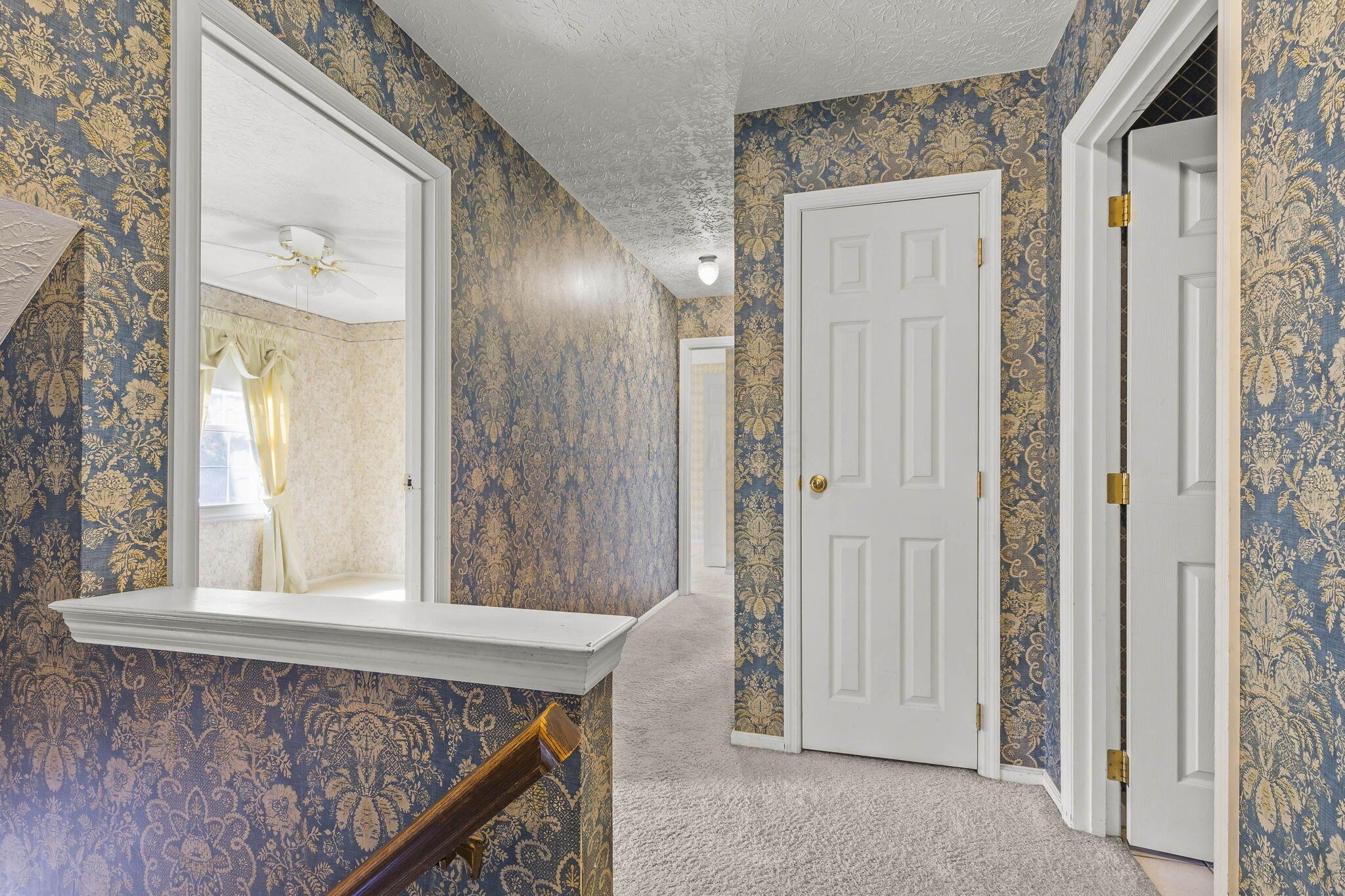 994 Autumn Lake Court