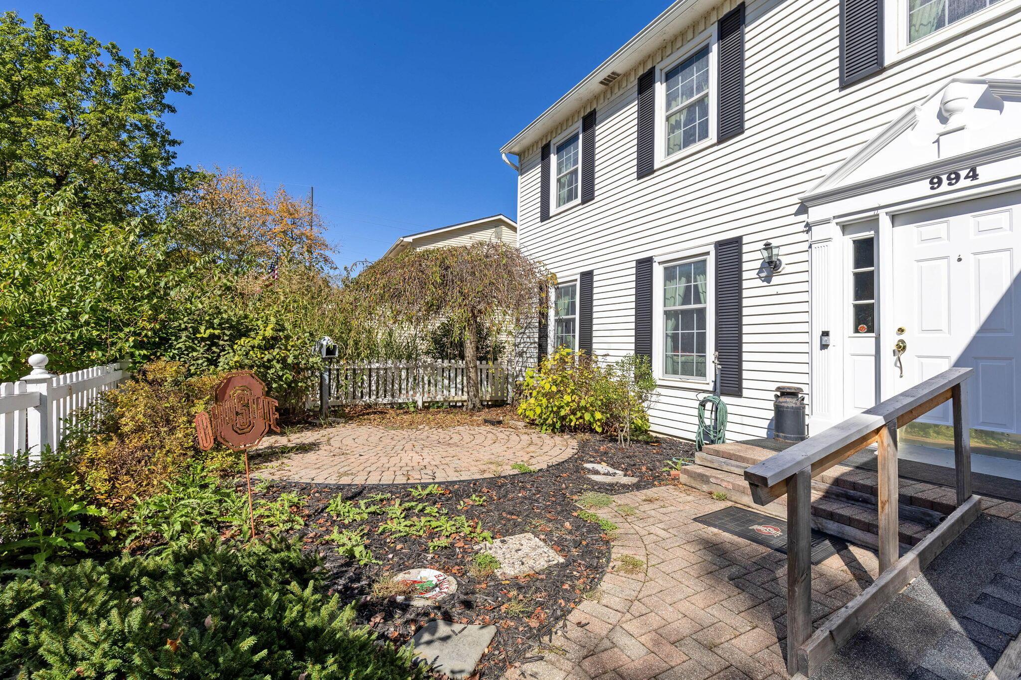 994 Autumn Lake Court